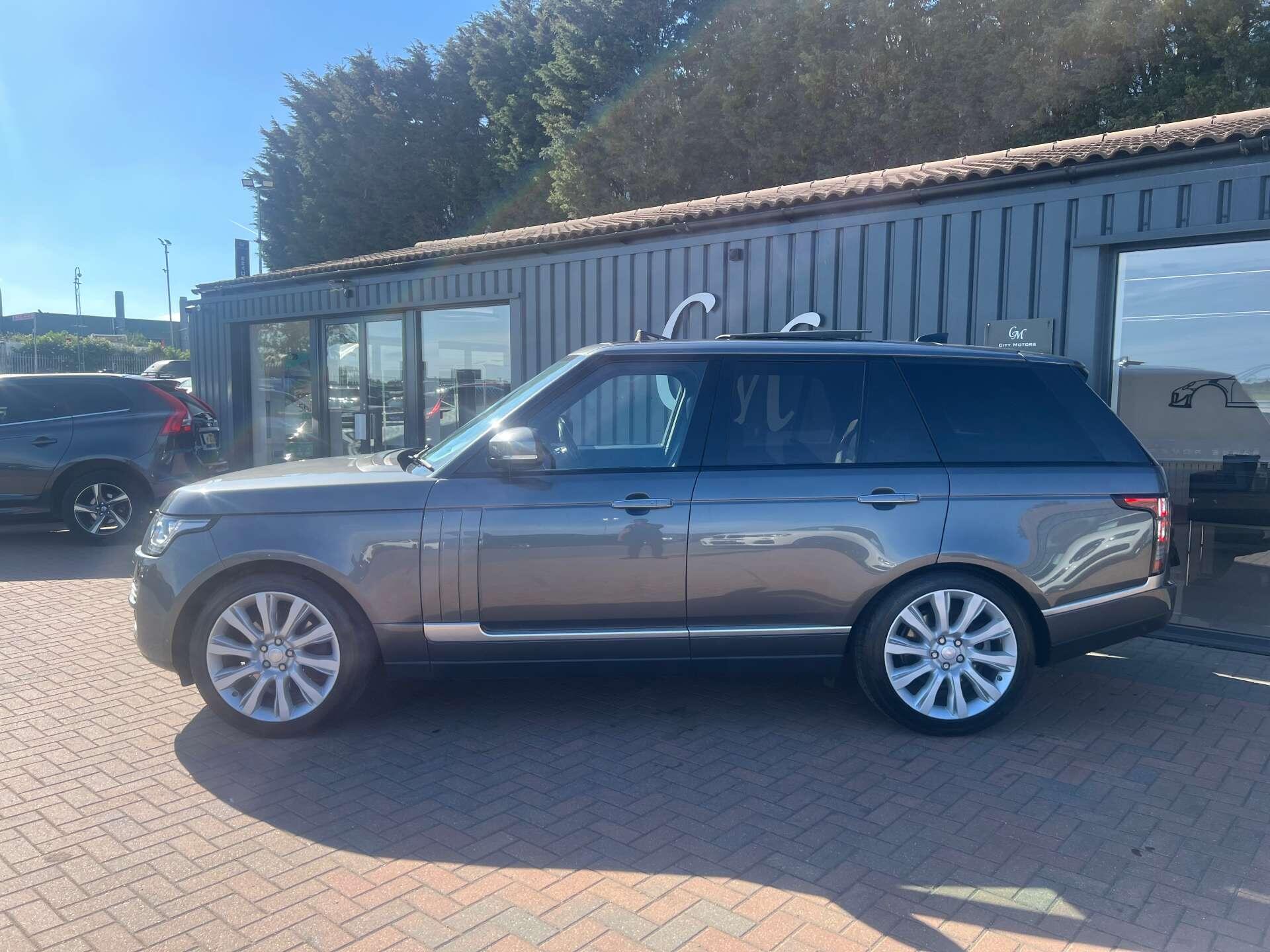Land Rover Range Rover view 12