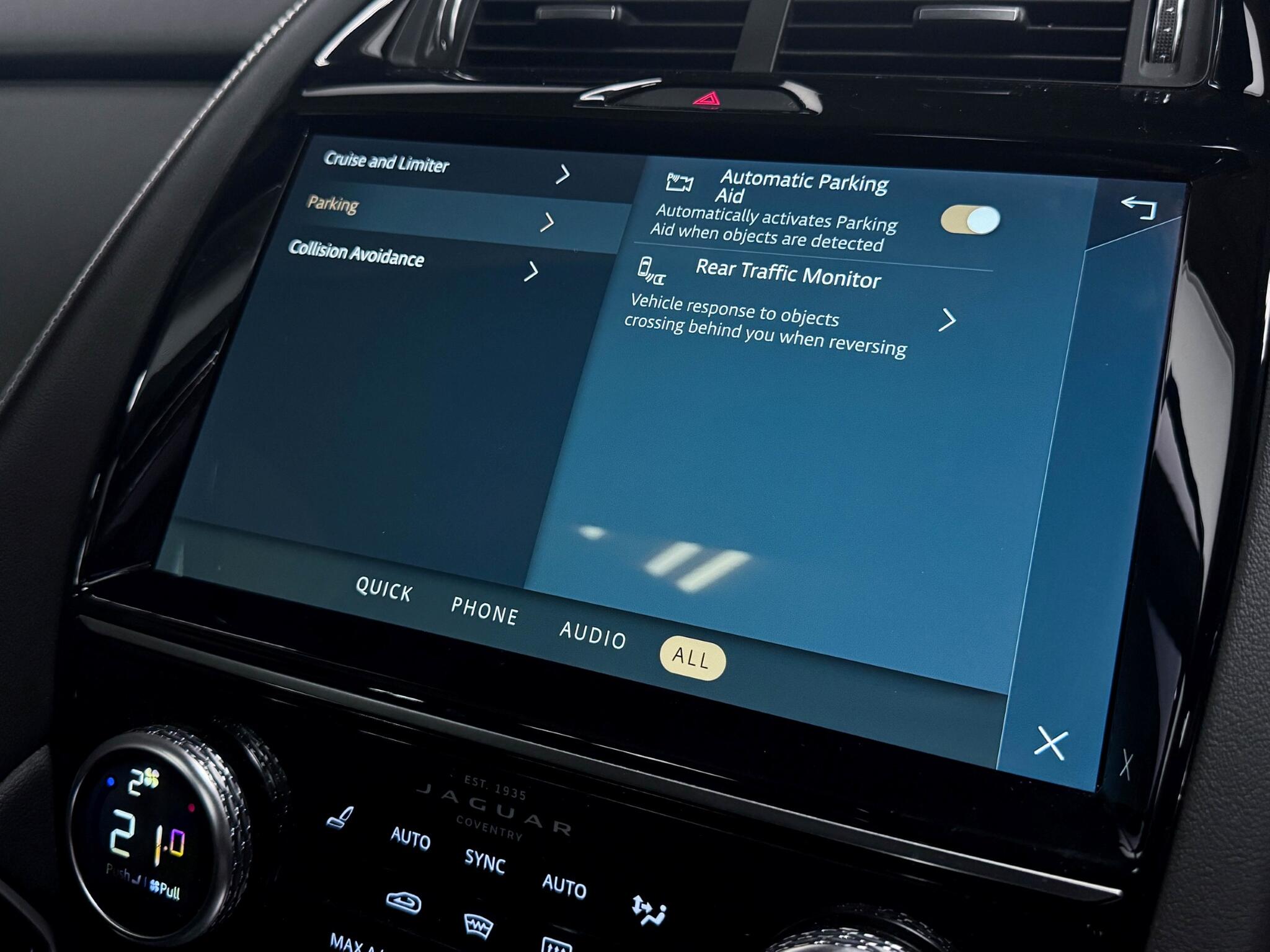 Jaguar E-Pace view 44