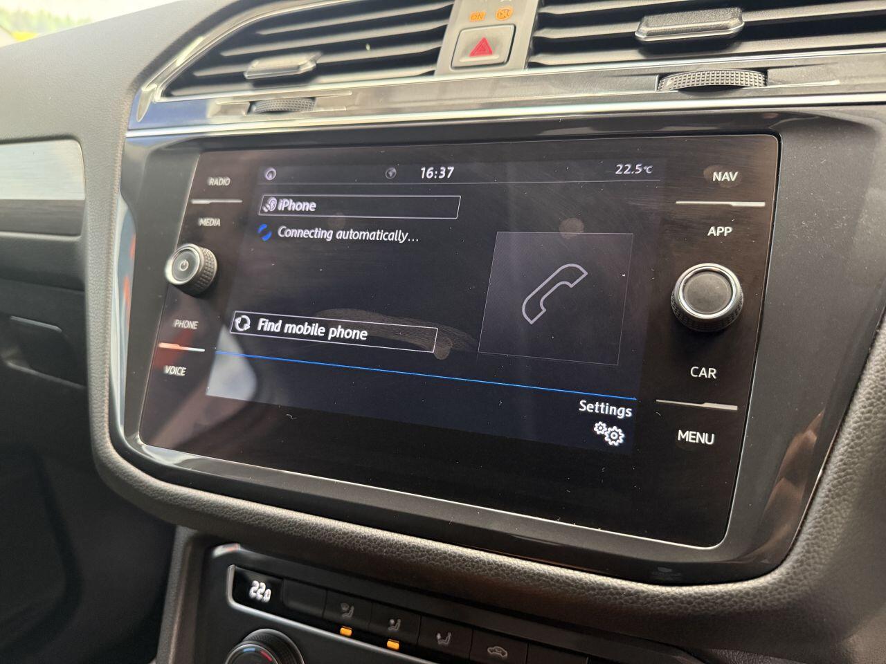 Volkswagen Tiguan Allspace view 21