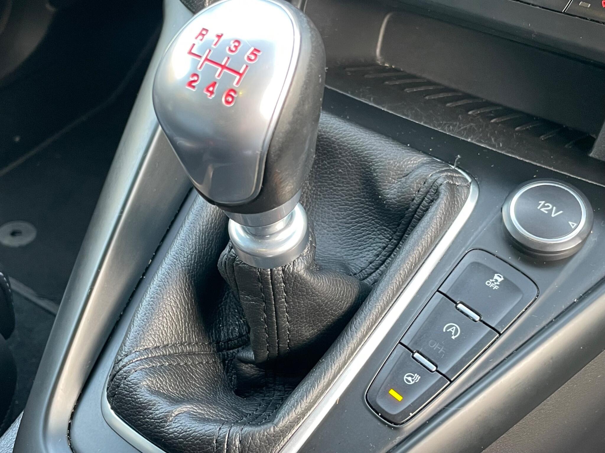 Ford Focus view 8