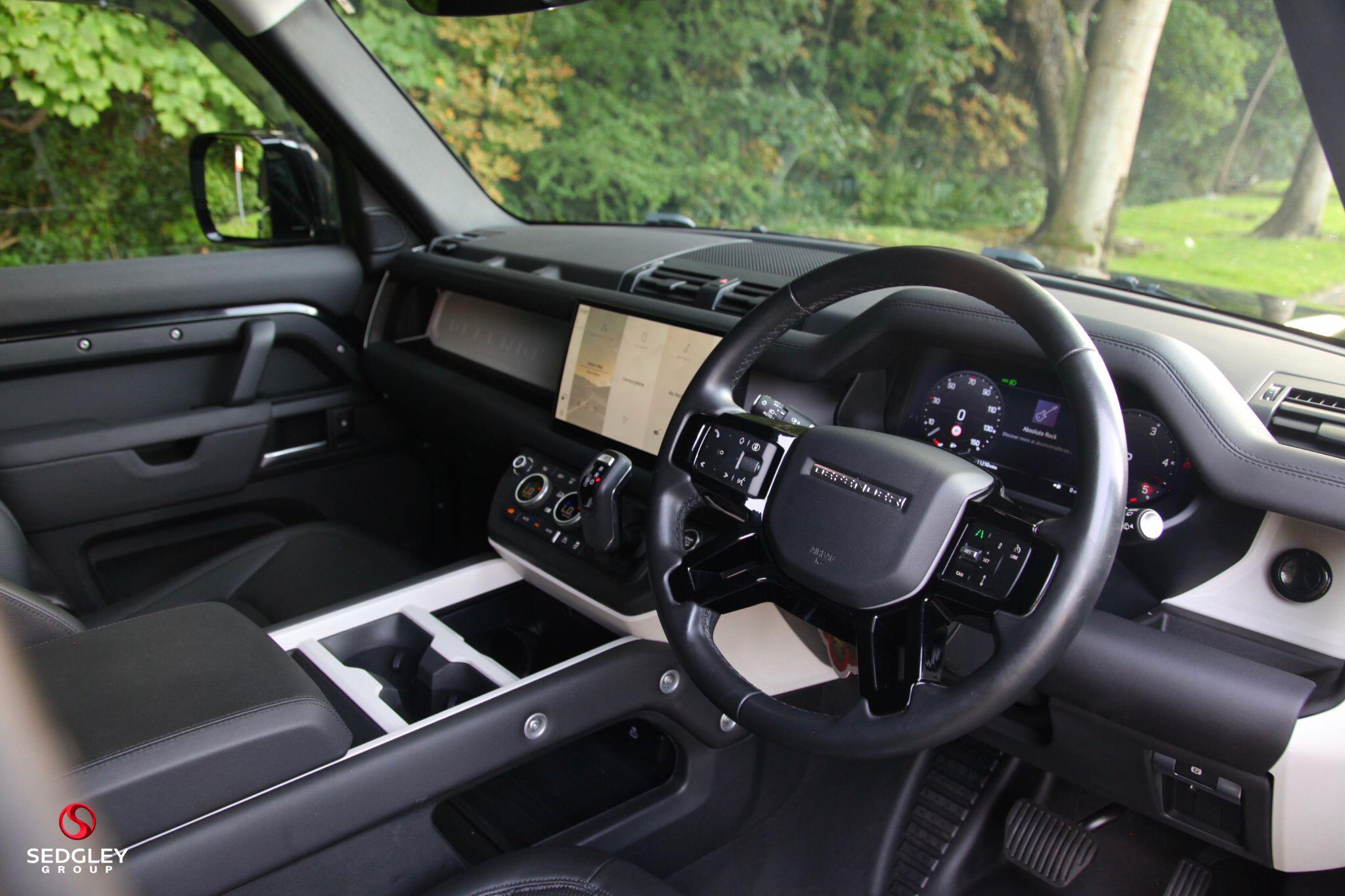 Land Rover Defender view 20