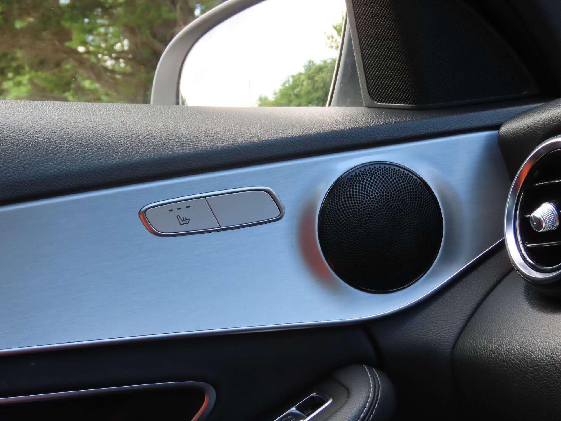 Mercedes-Benz C-Class view 12