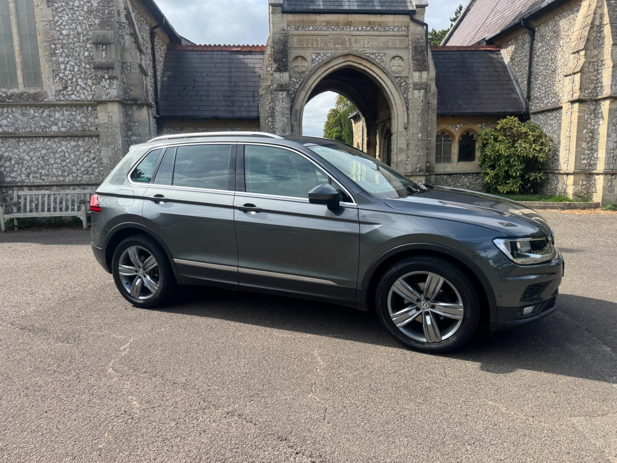 Volkswagen Tiguan view 18