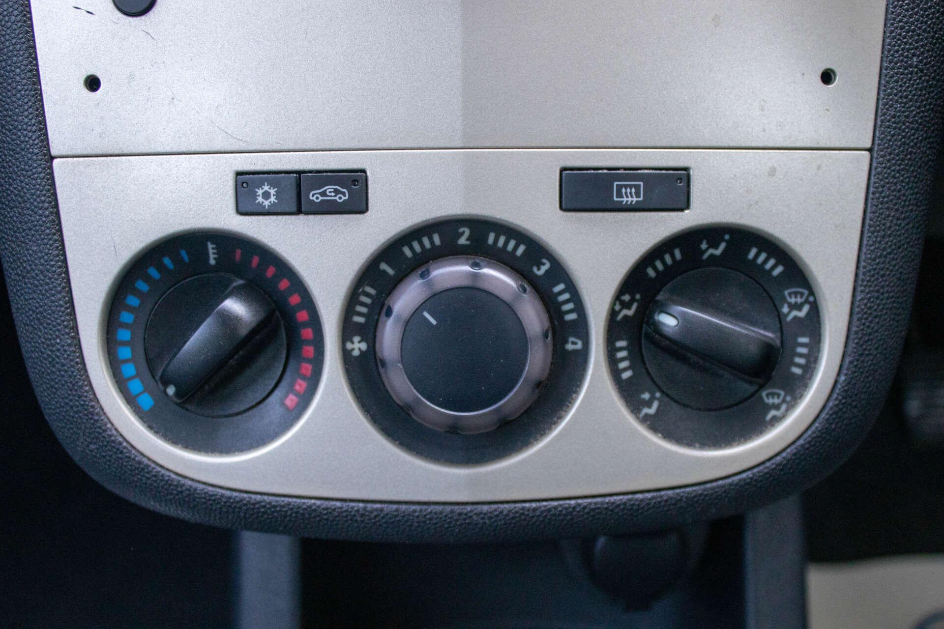 Vauxhall Corsa view 22