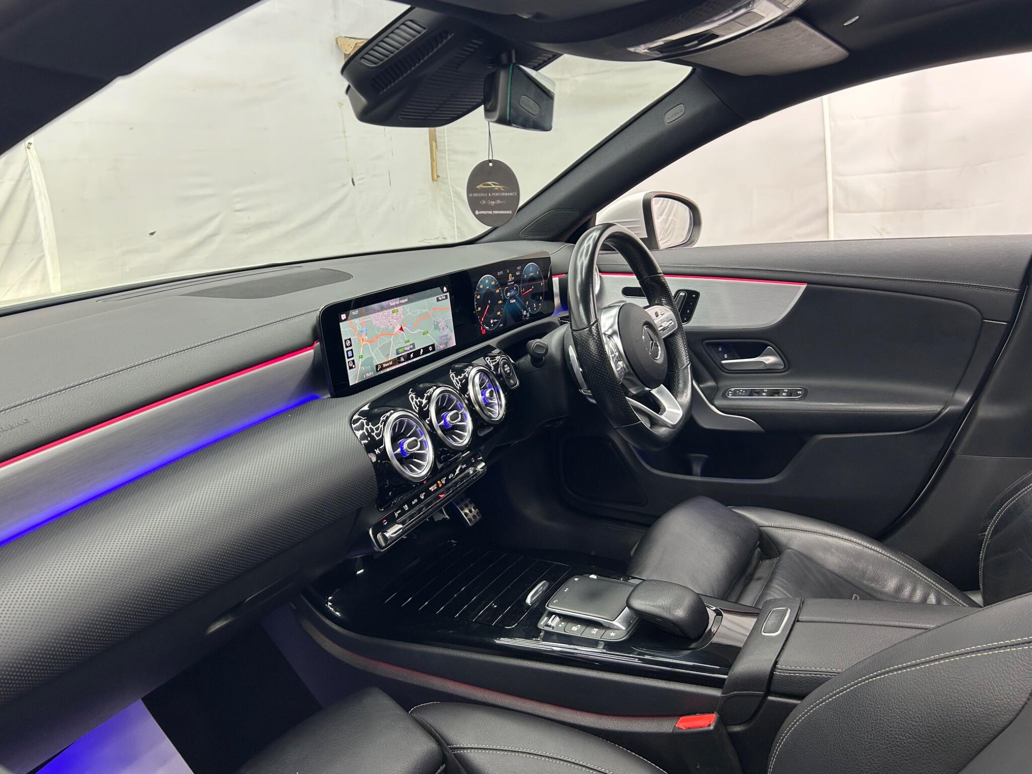 Mercedes-Benz Cla view 13