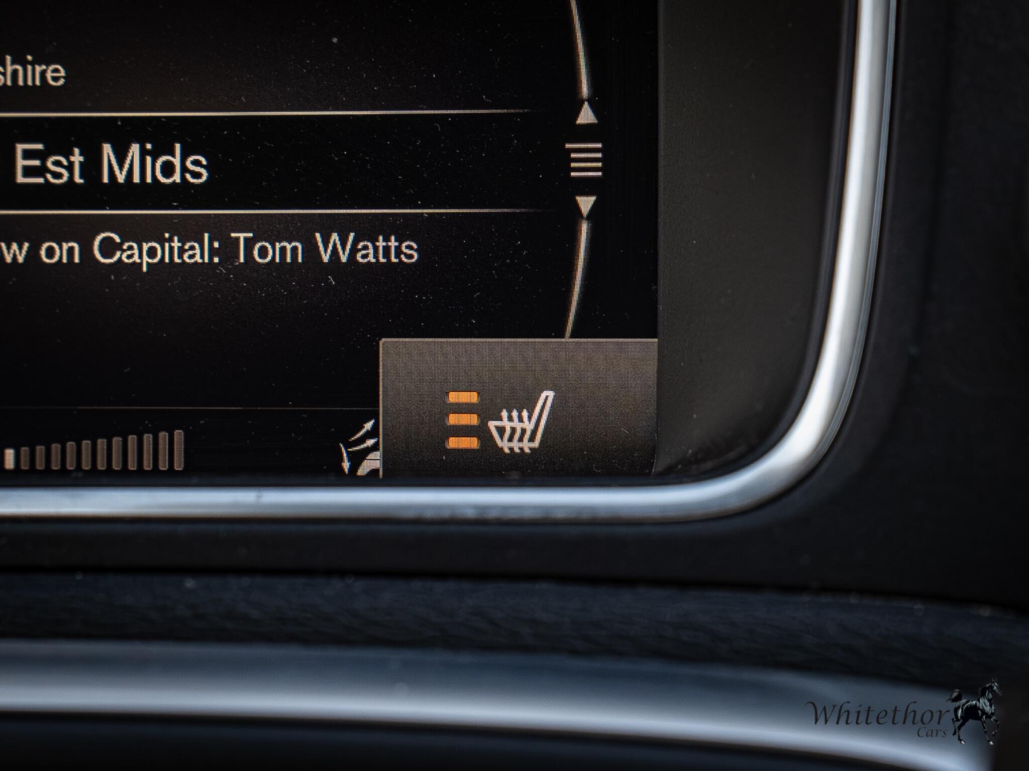 Volvo V40 view 17