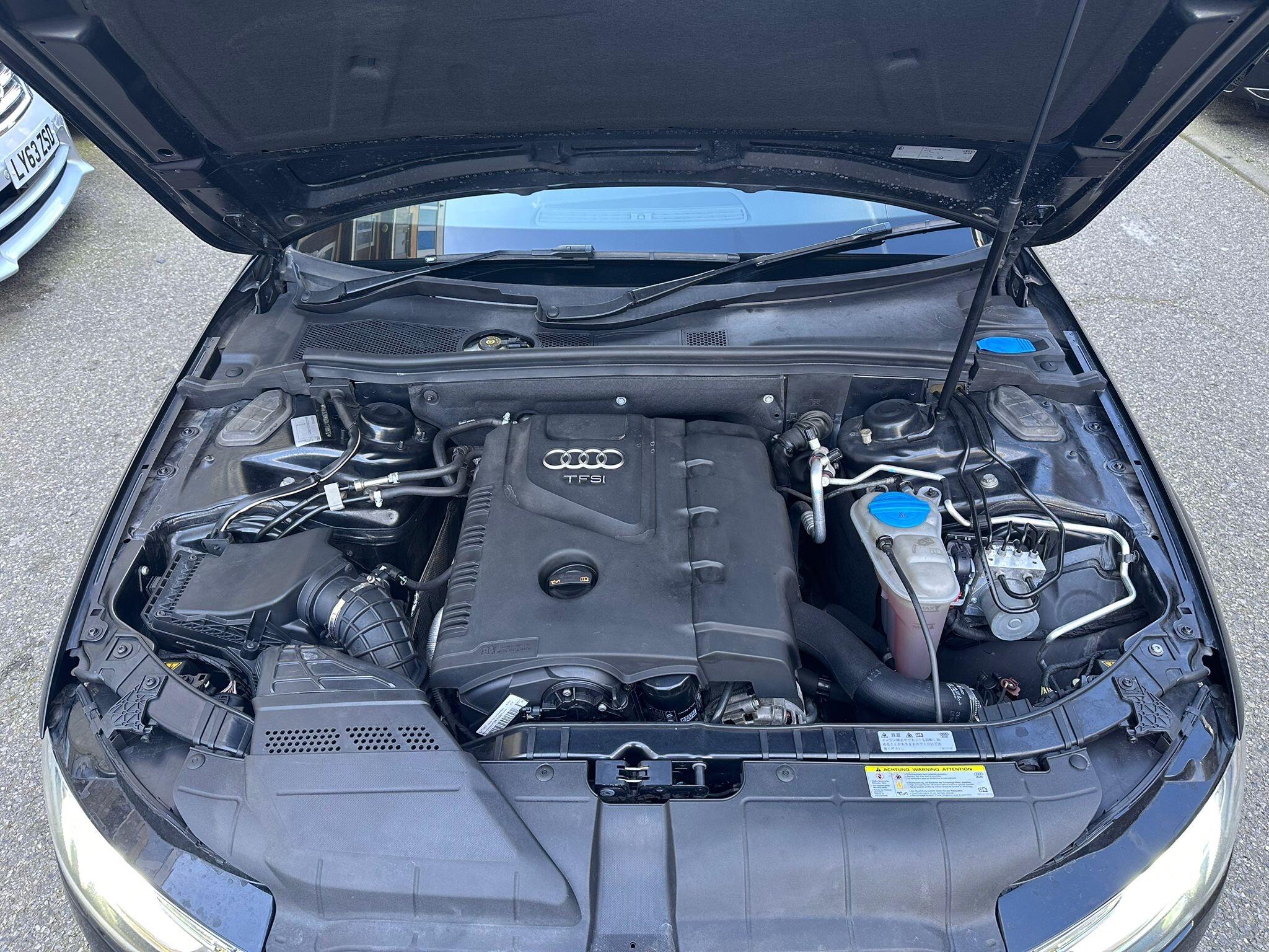 Audi A4 Avant view 32