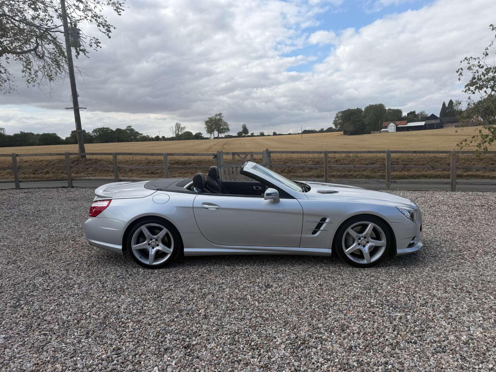 Mercedes-Benz SL view 2
