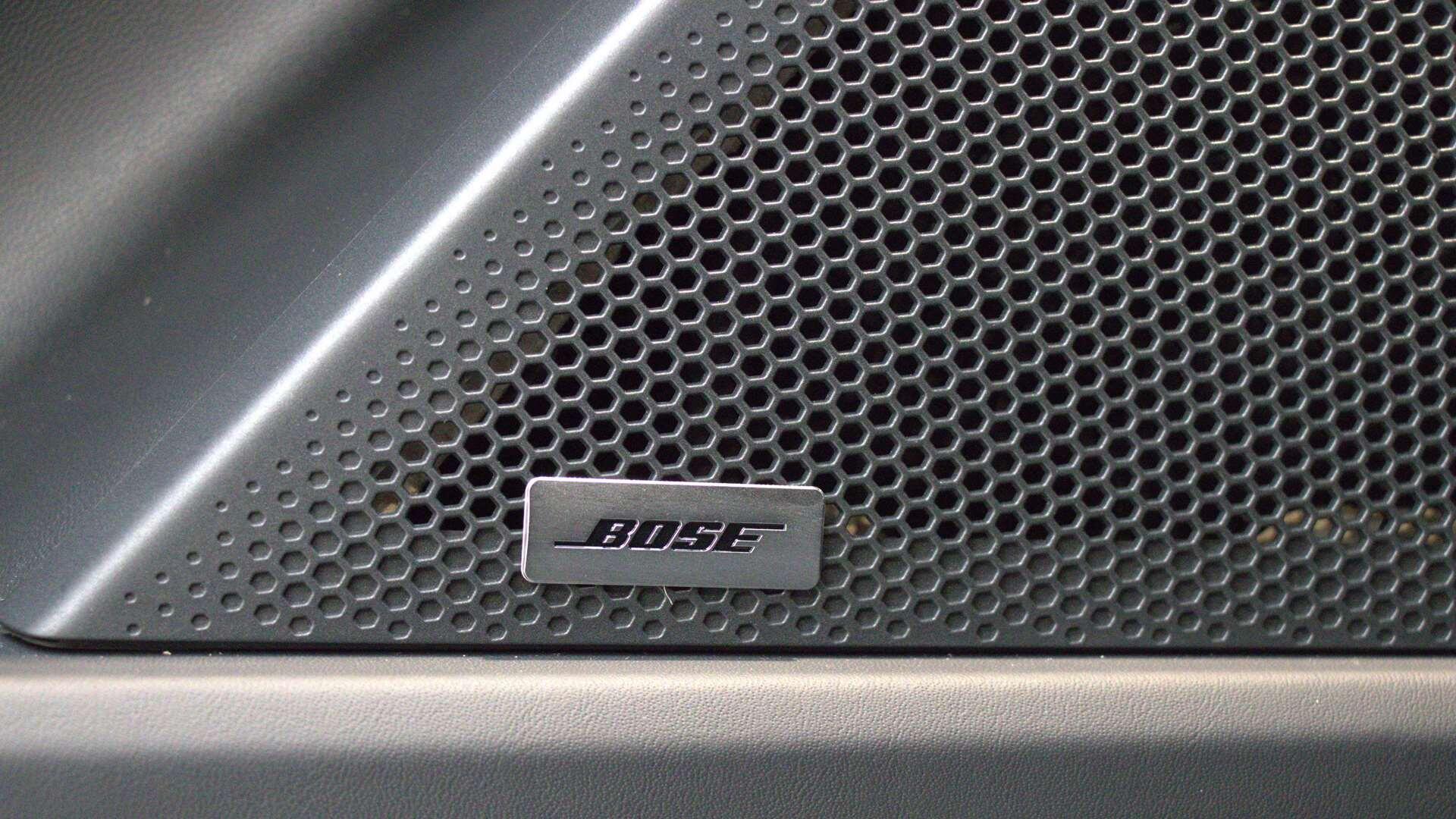Porsche Cayenne view 36