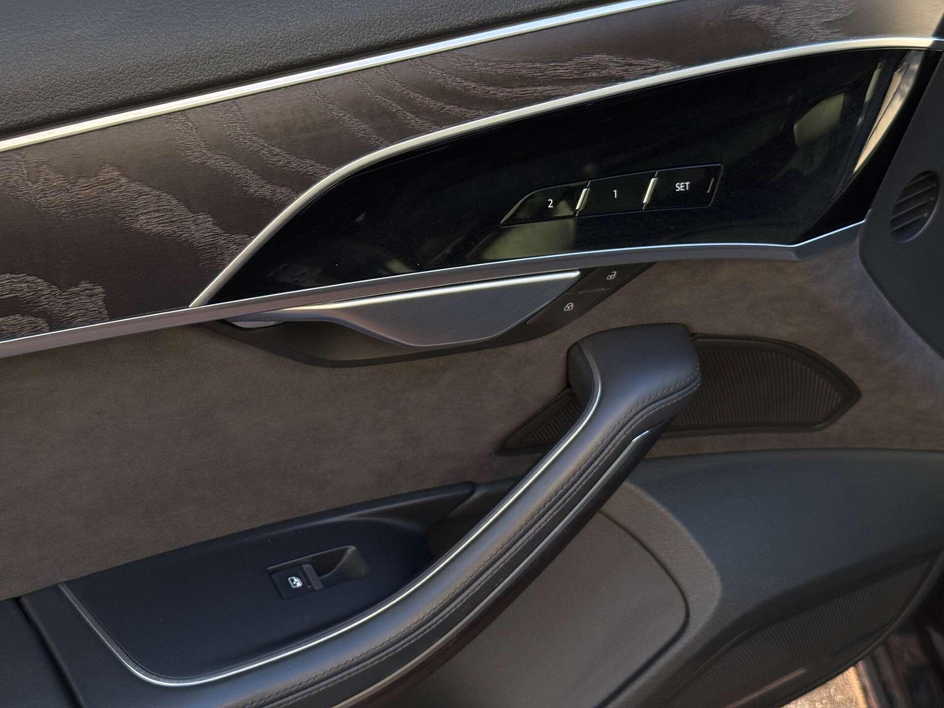 Audi A8 view 59