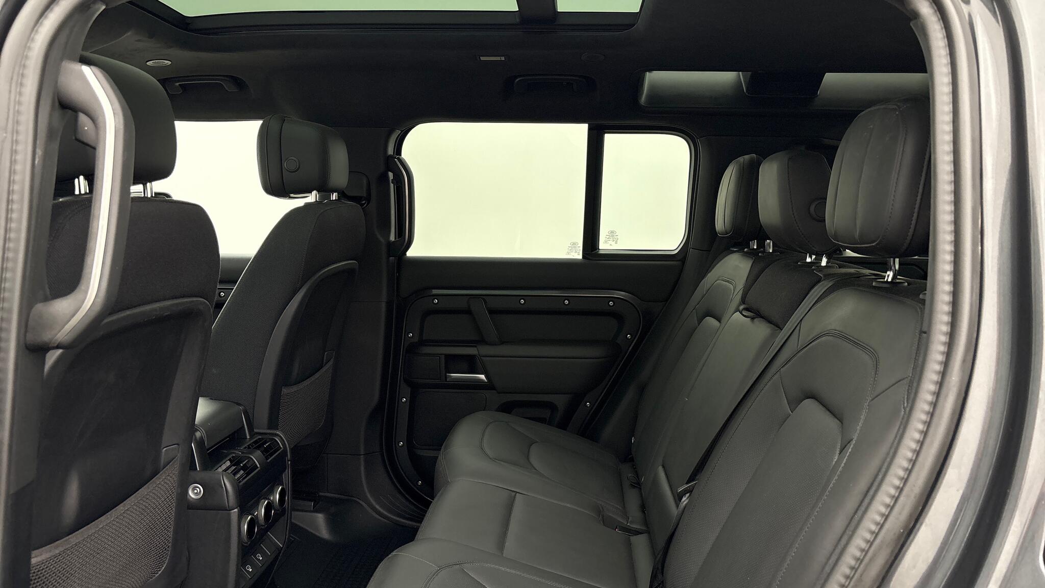 Land Rover Defender view 4
