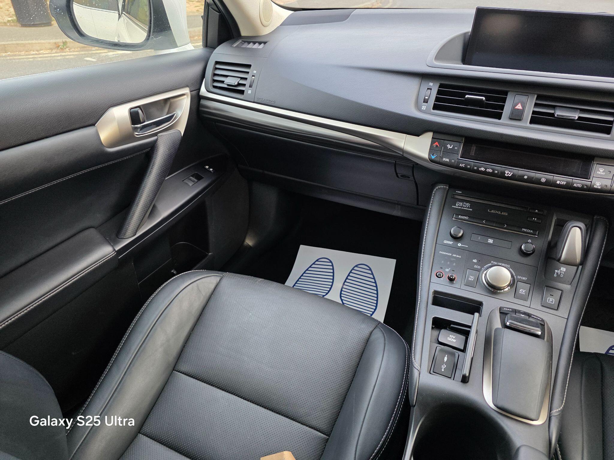 Lexus CT view 29