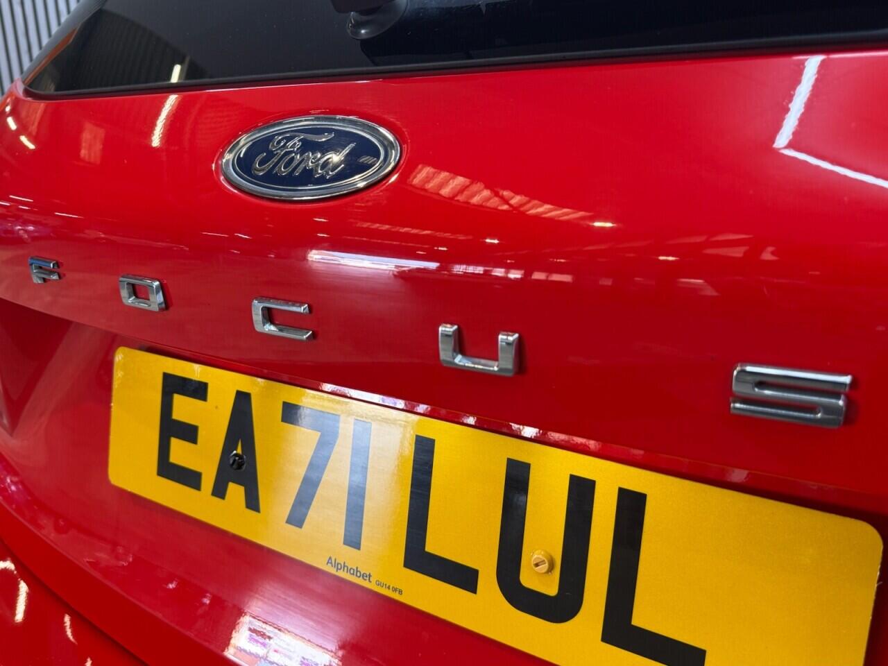 Ford Focus view 39