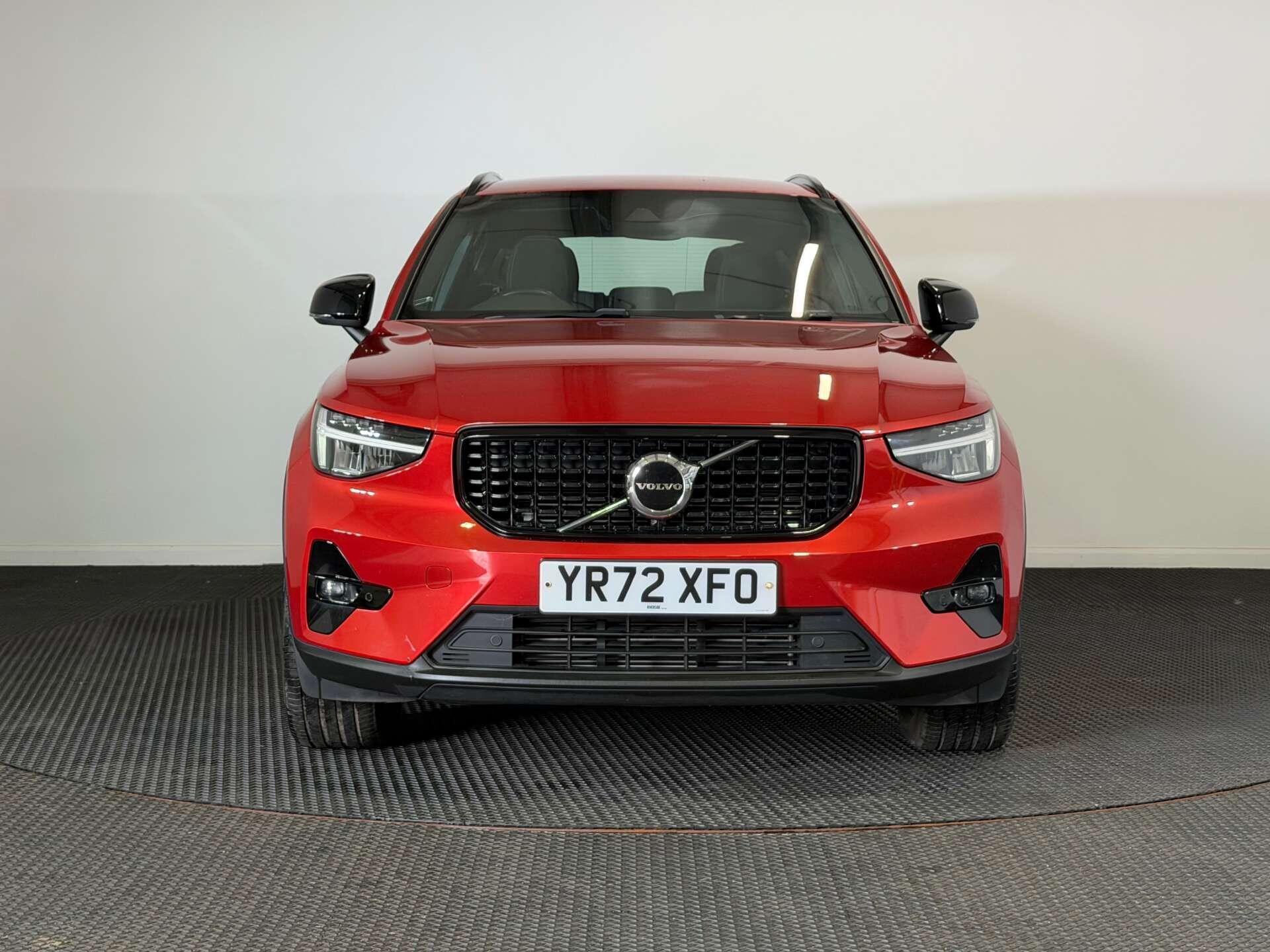 Volvo XC40 view 2