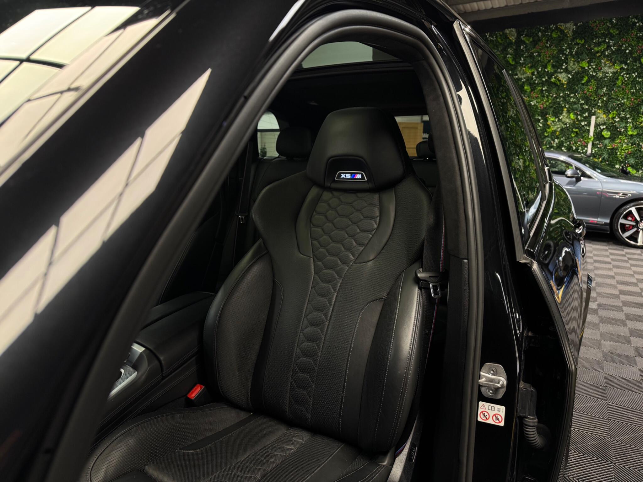 BMW X5 M view 18