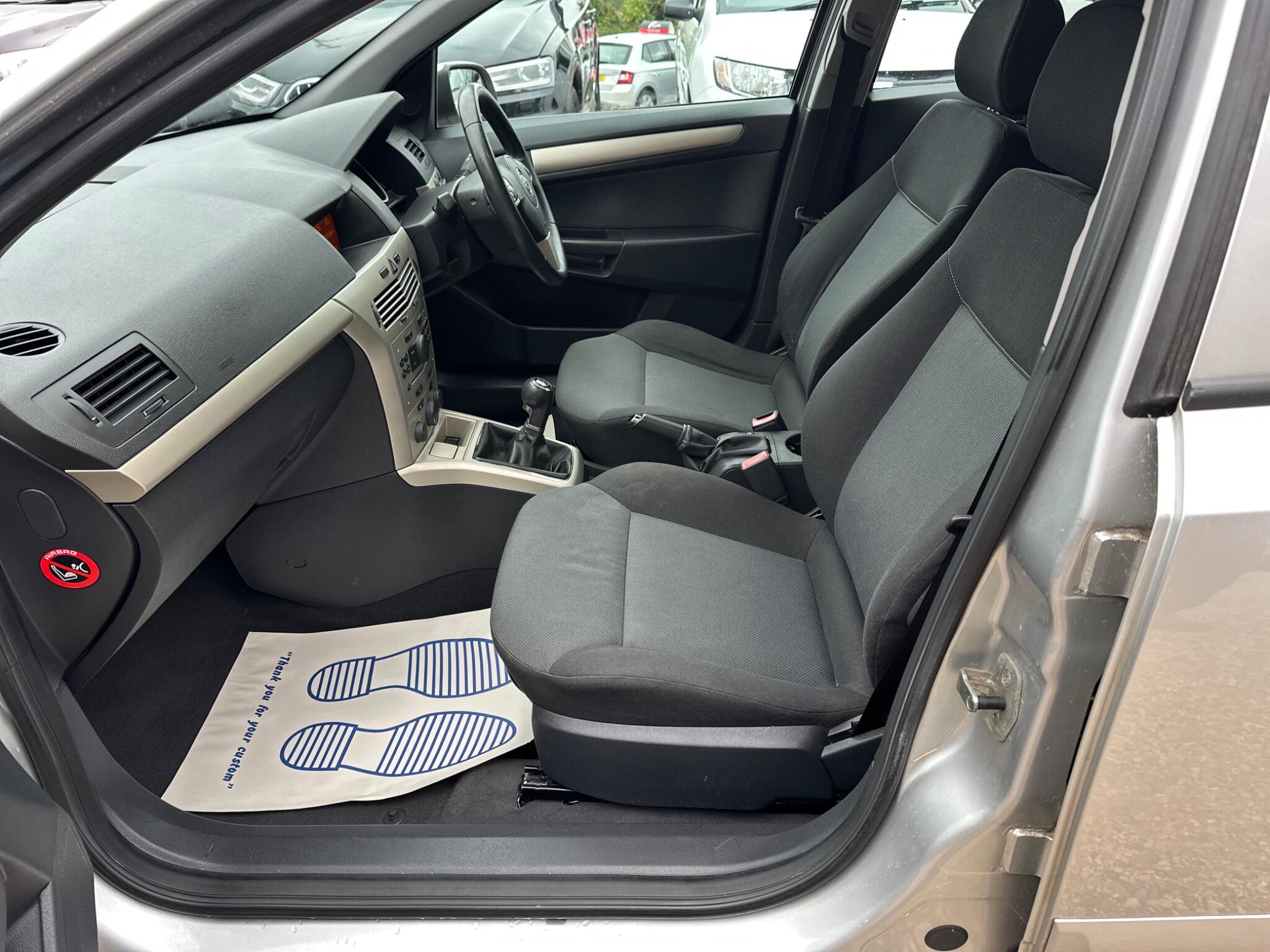 Vauxhall Astra view 38