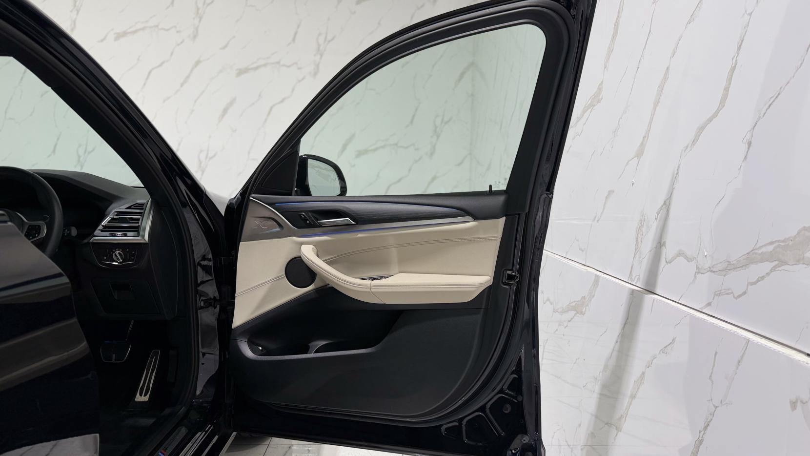 BMW X3 view 35