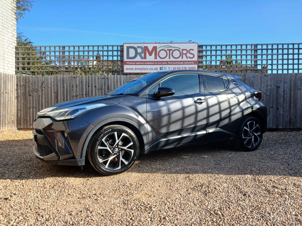 Toyota C-HR view 32