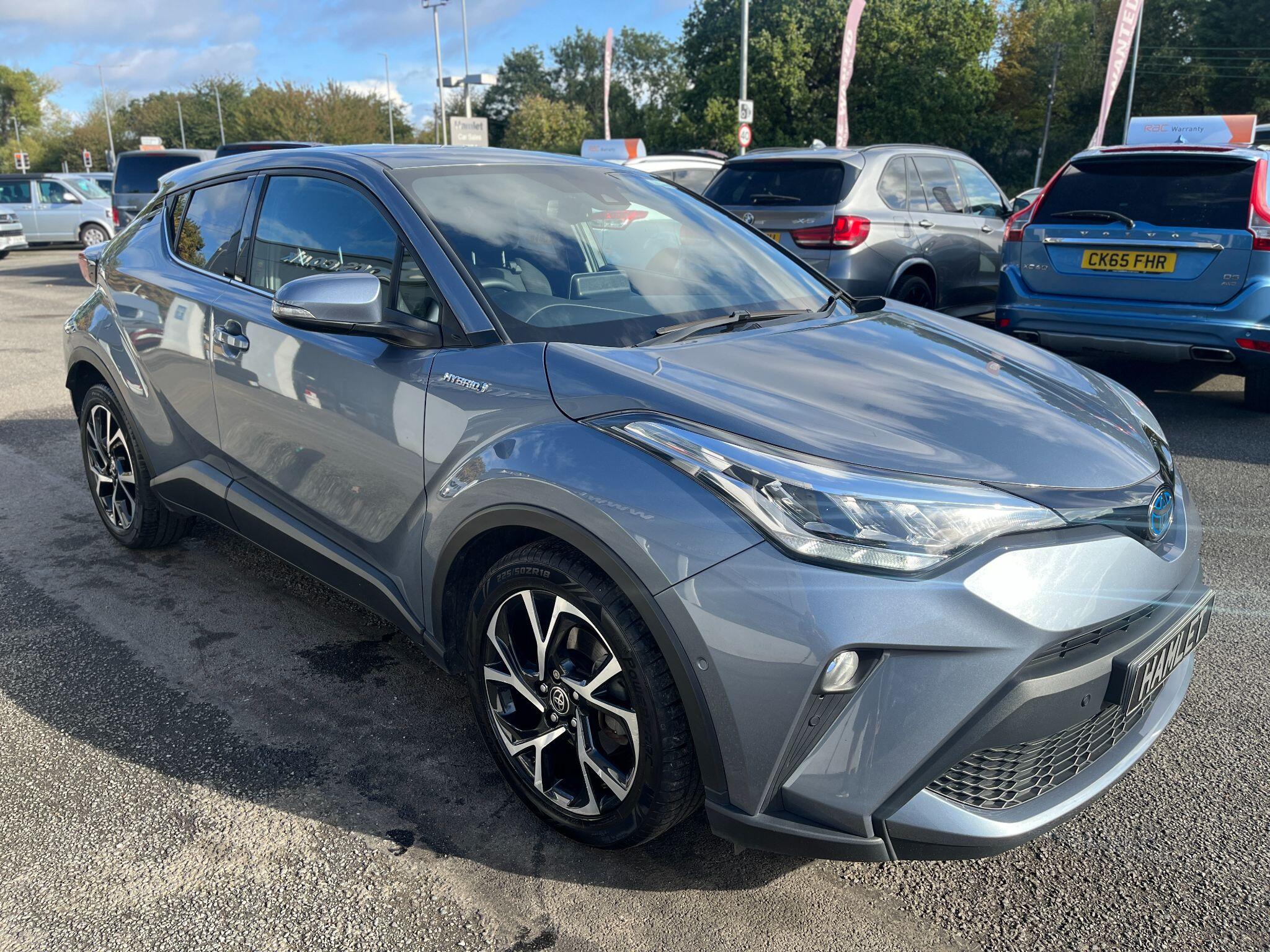 Toyota C-HR view 8