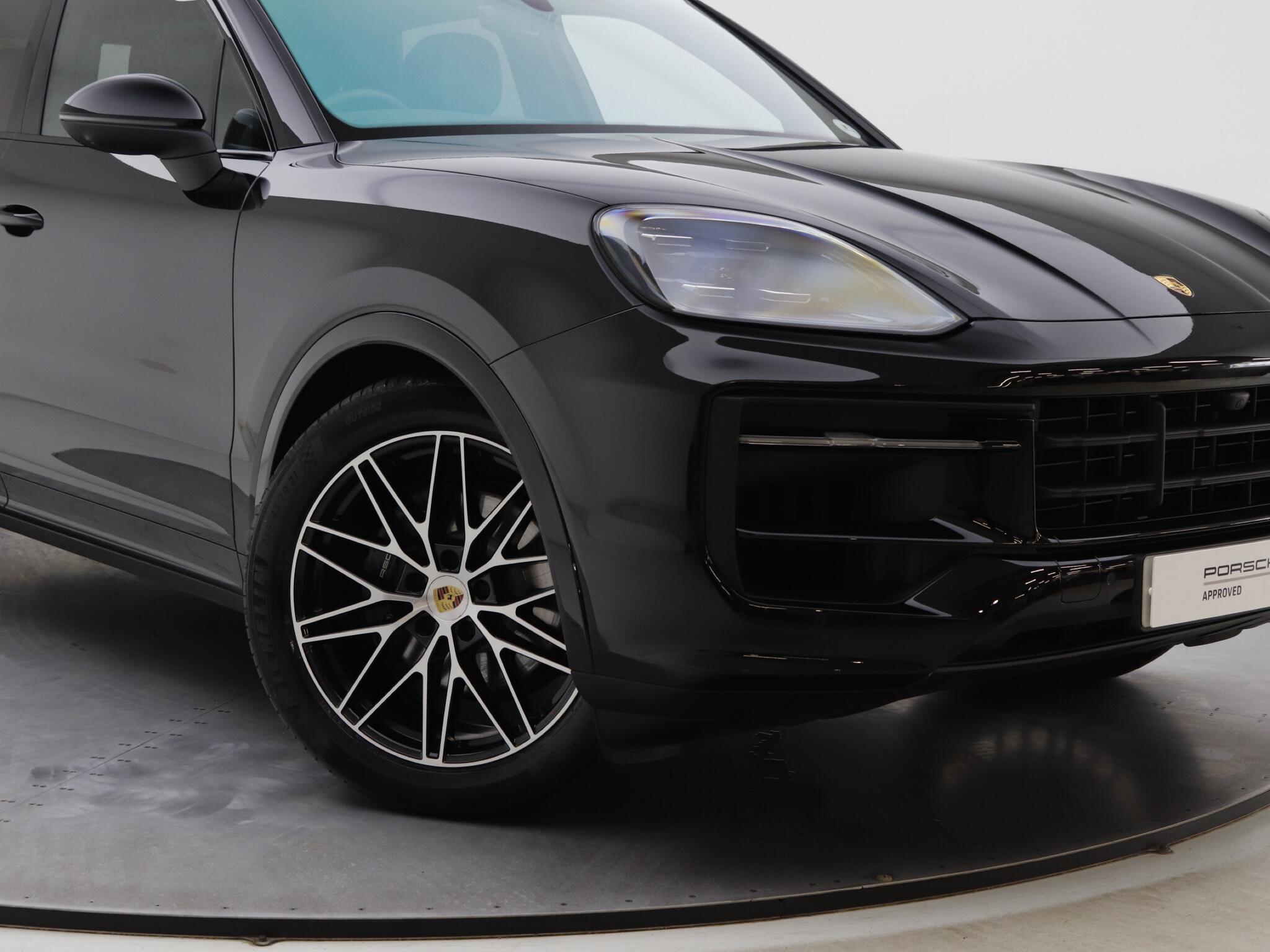 Porsche Cayenne view 30
