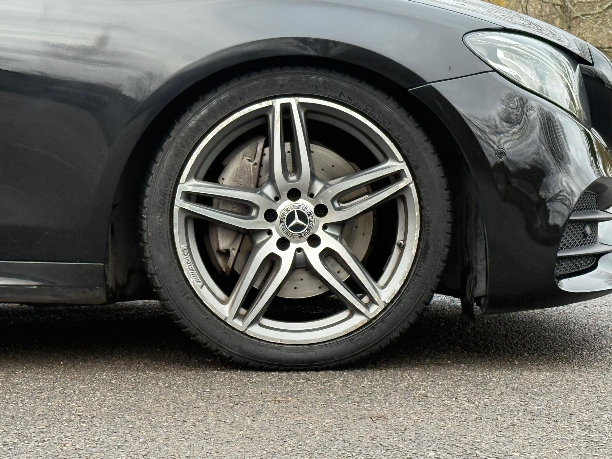 Mercedes-Benz E-Class view 40
