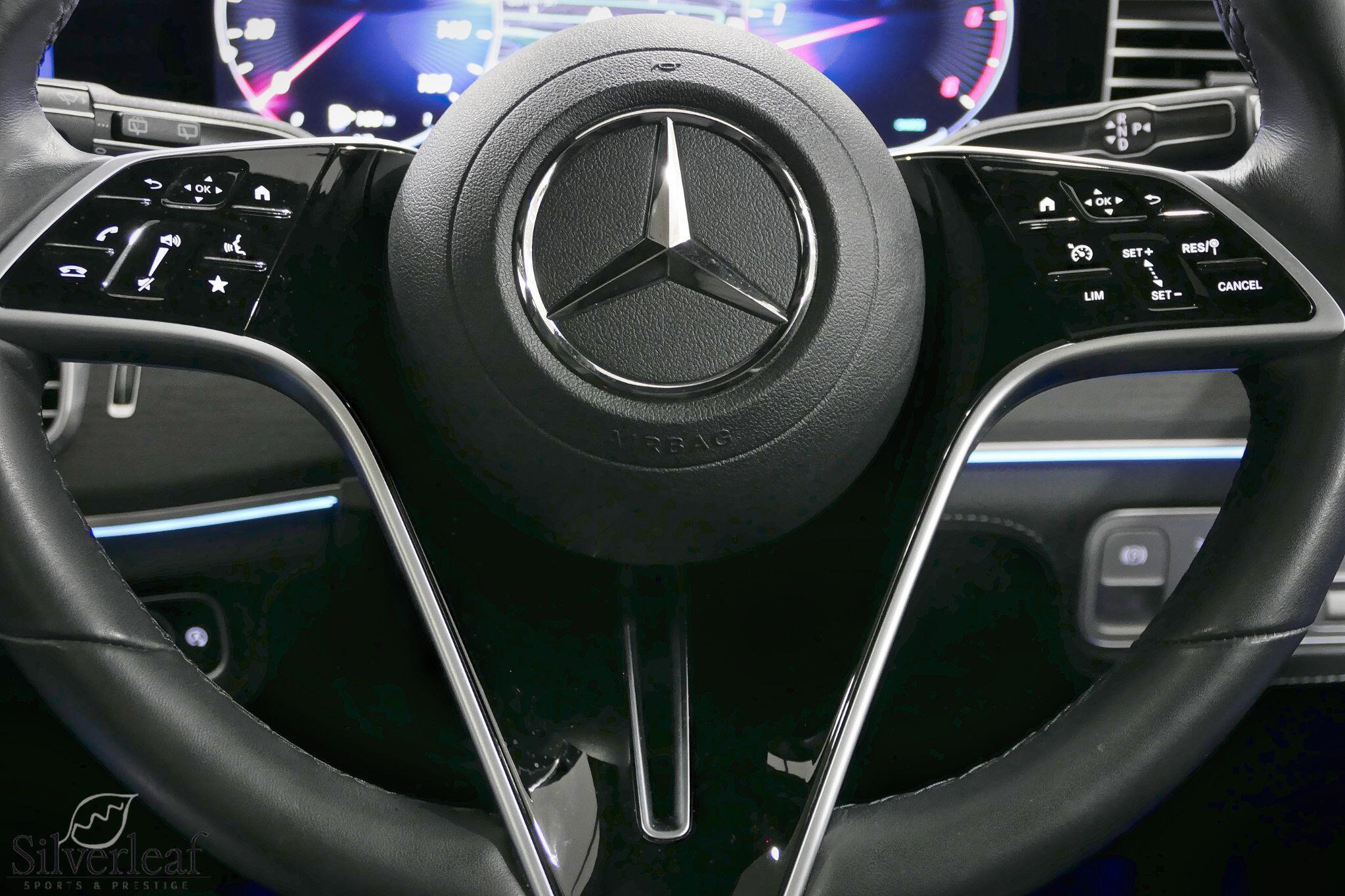 Mercedes-Benz GLE view 21