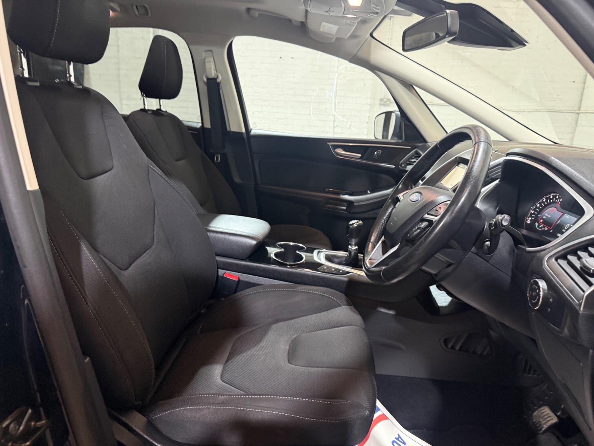 Ford S-Max view 23