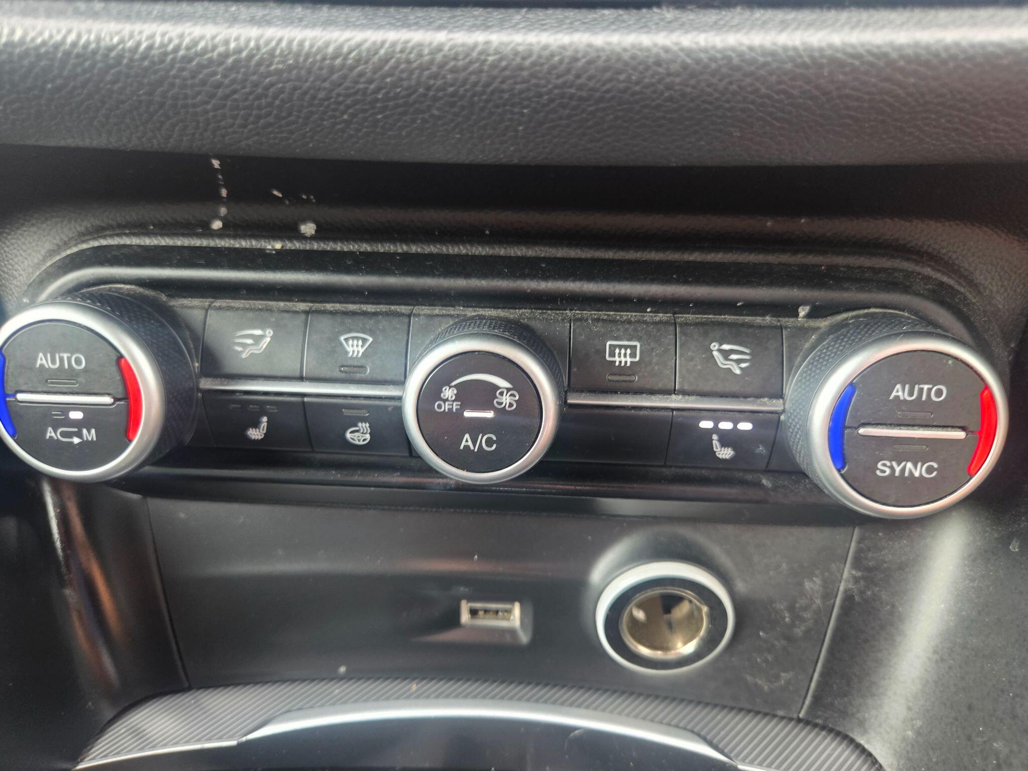 Alfa Romeo Stelvio view 21