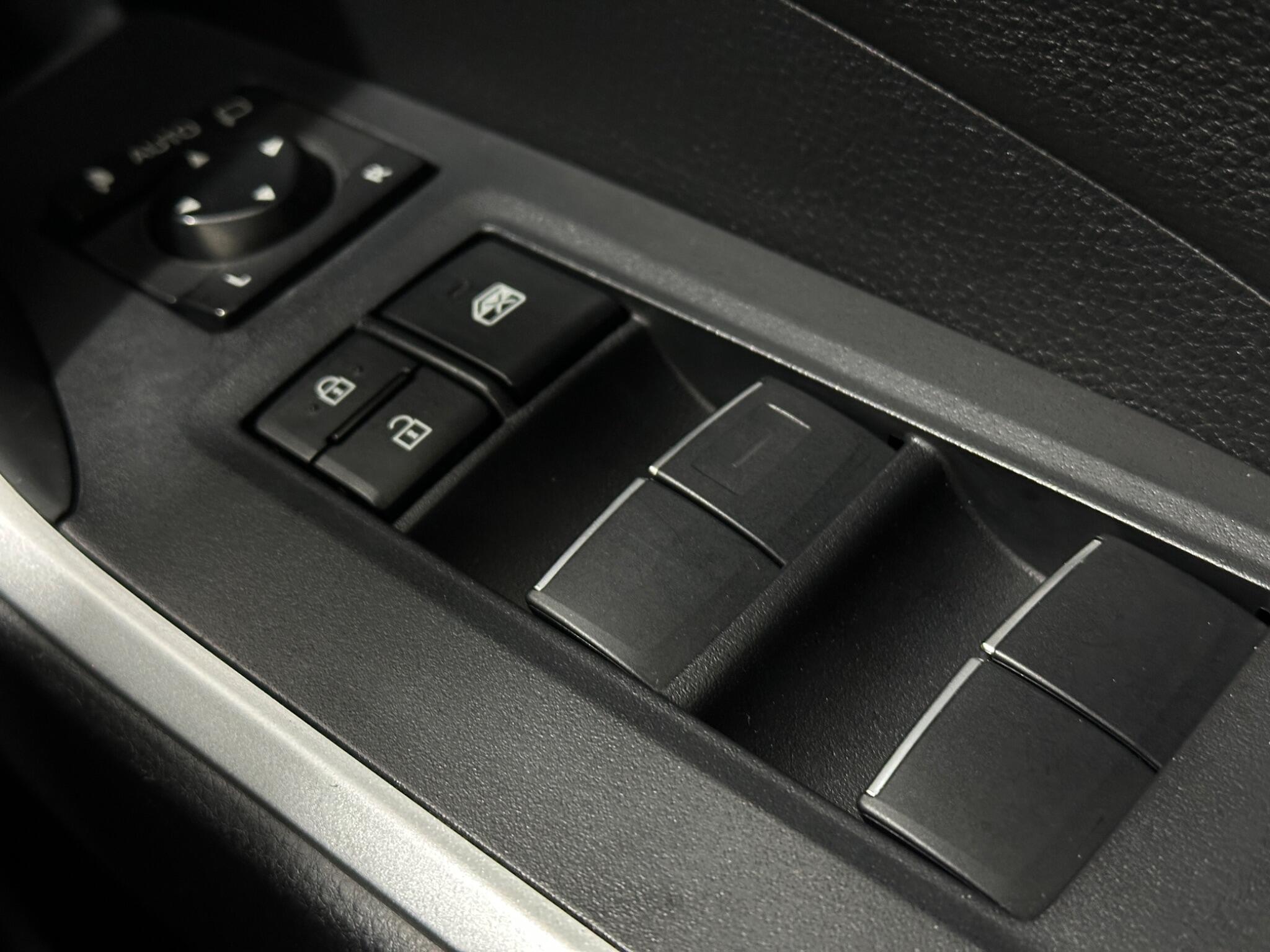 Toyota Rav4 view 18