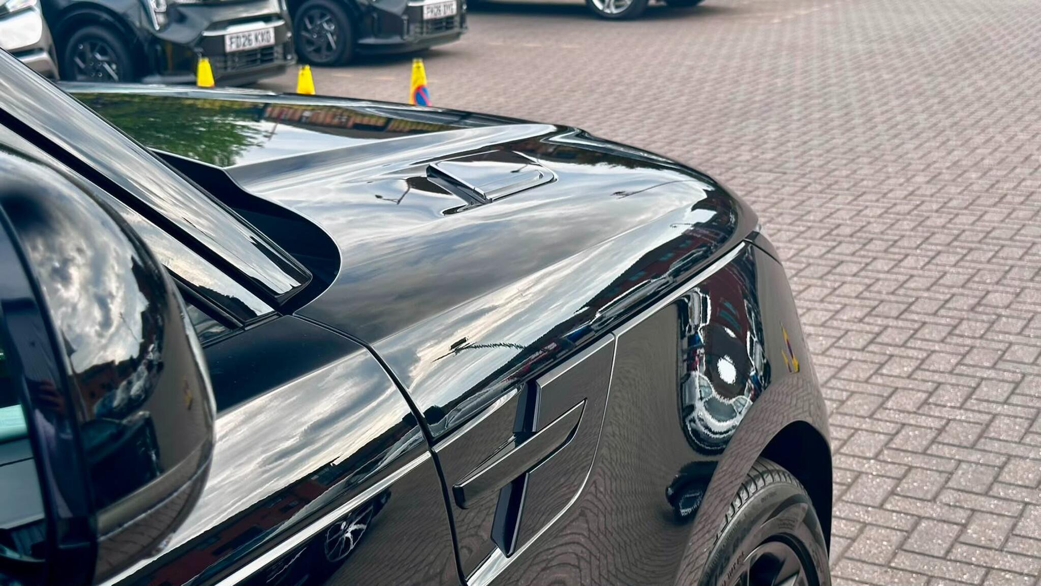 Land Rover Range Rover view 19