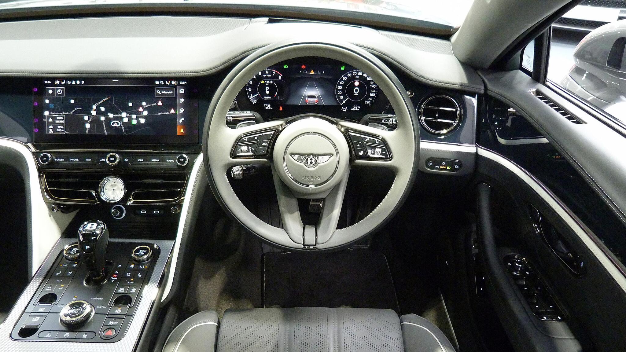 Bentley Flying Spur view 36