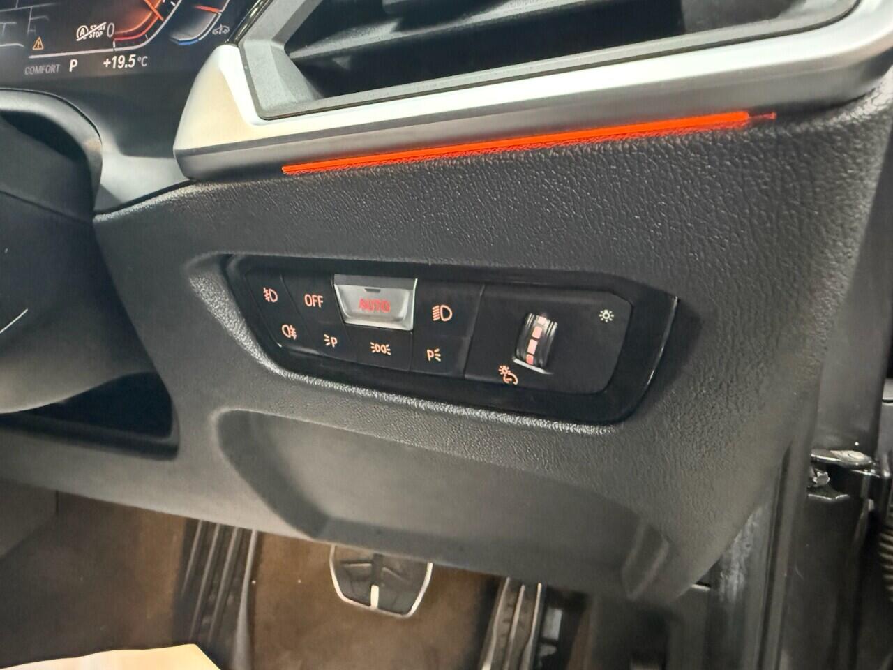 BMW 3 Series view 11