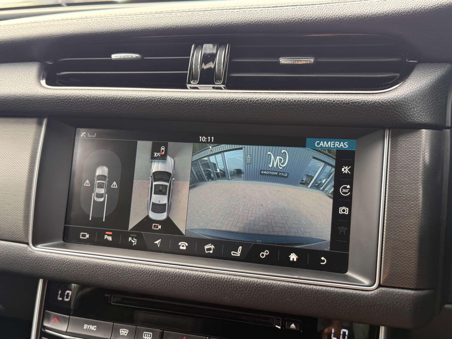 Jaguar XF view 47
