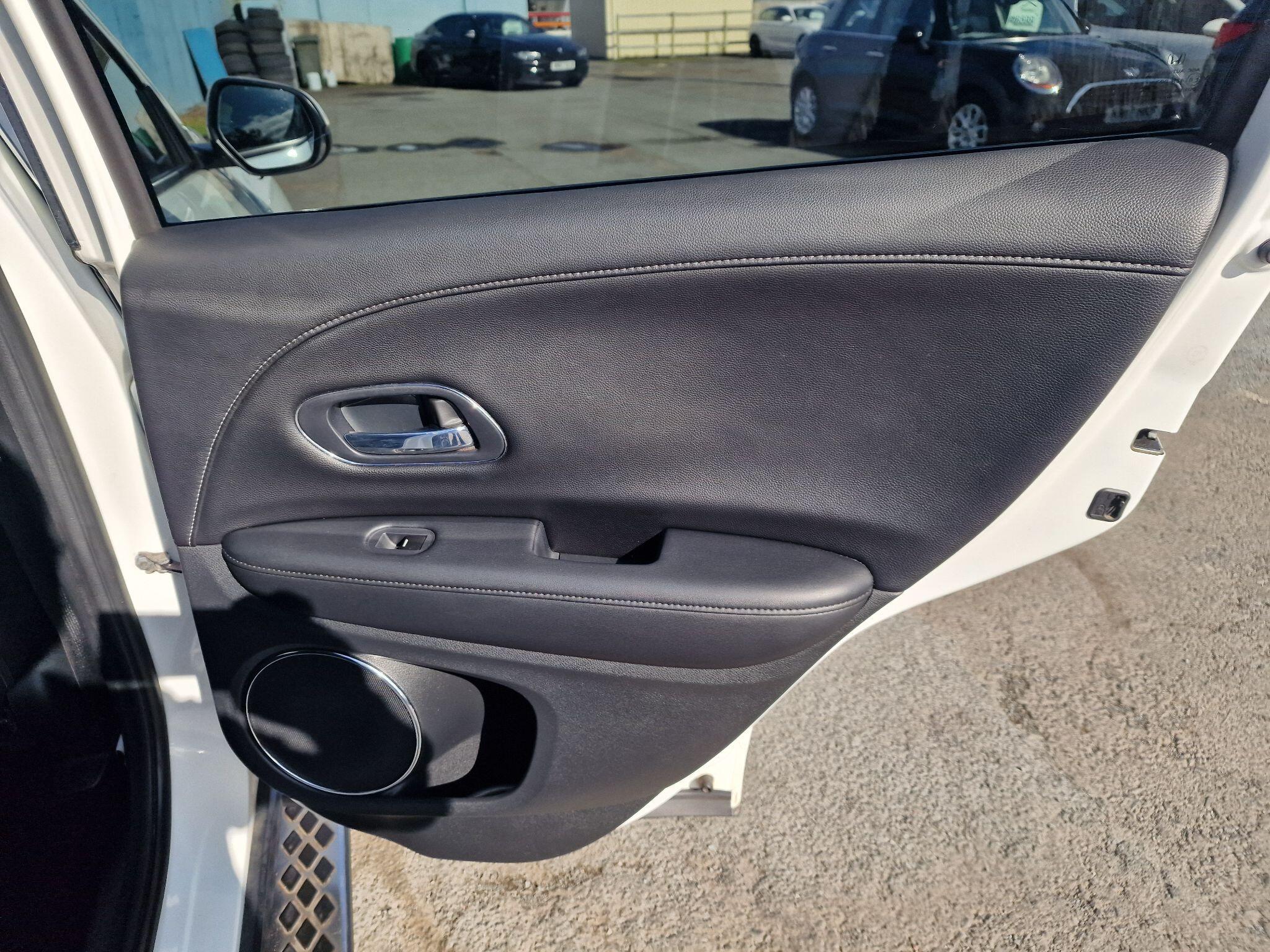 Honda HR-V view 45