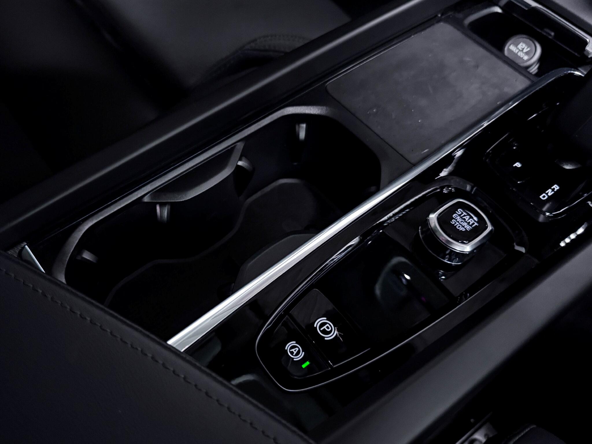 Volvo XC60 view 29
