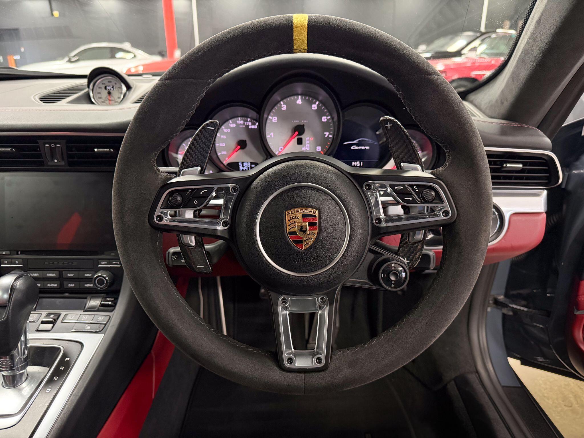 Porsche 911 view 21