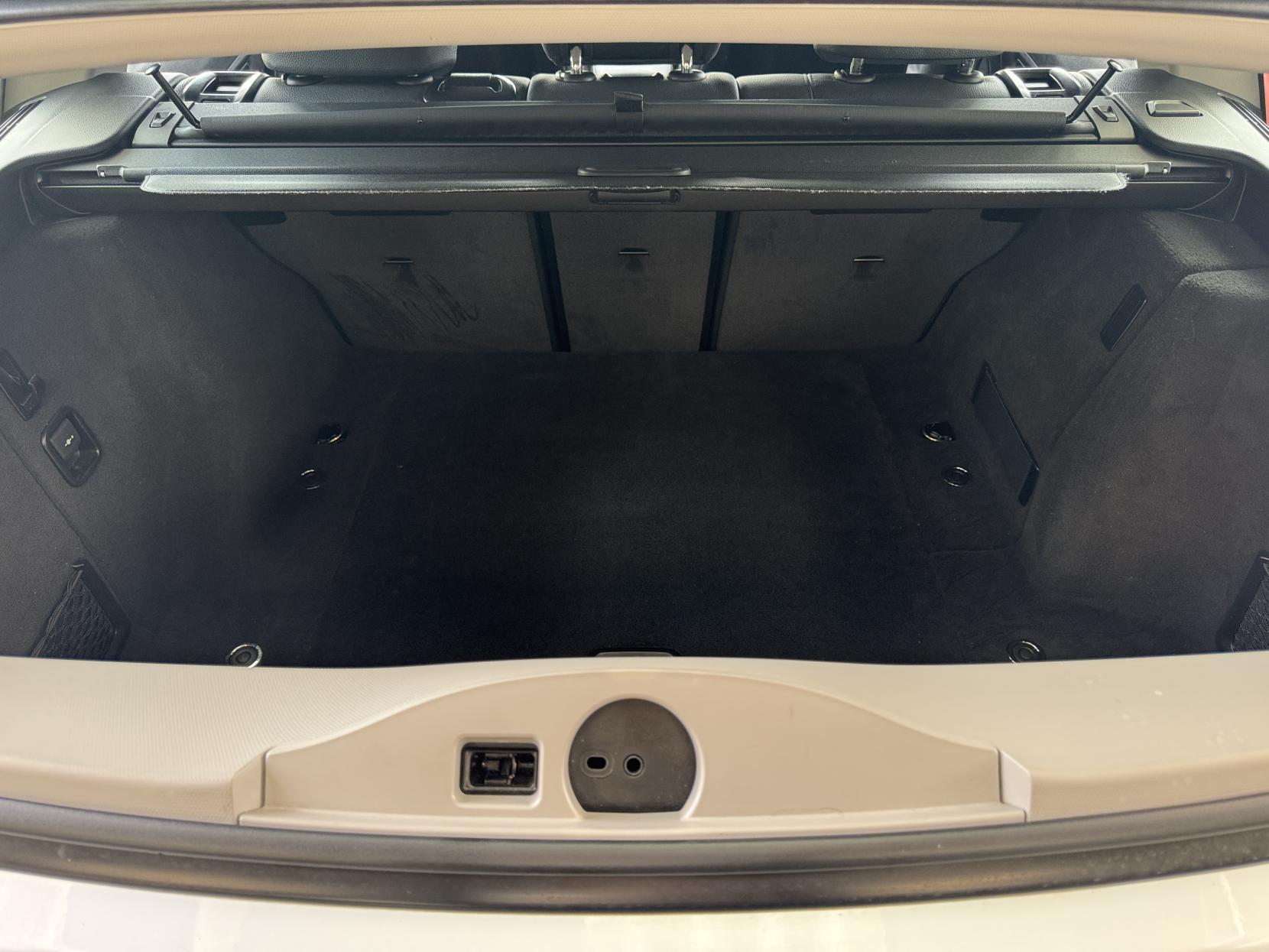 BMW 3 Series view 80
