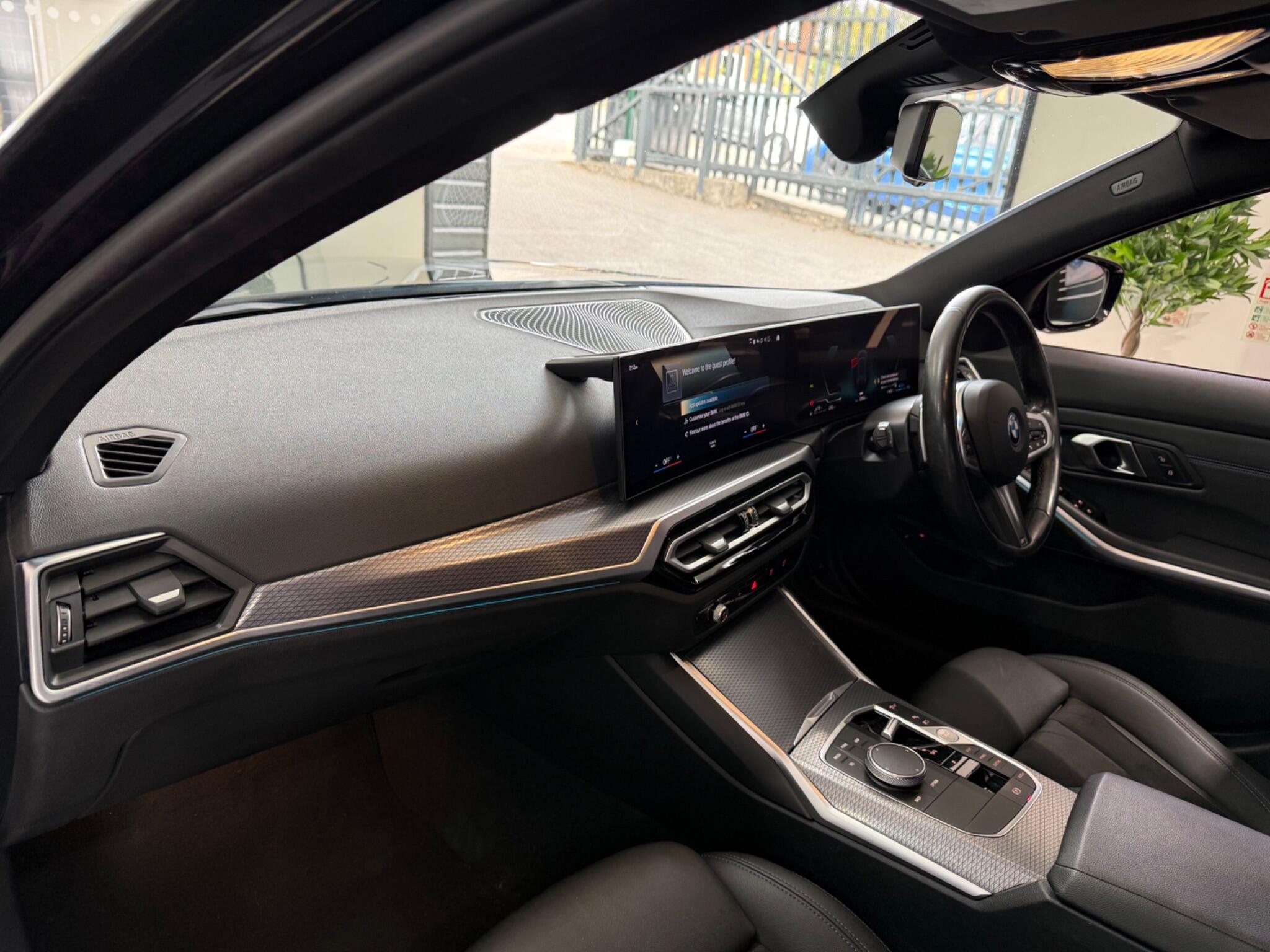 BMW 3 Series view 36