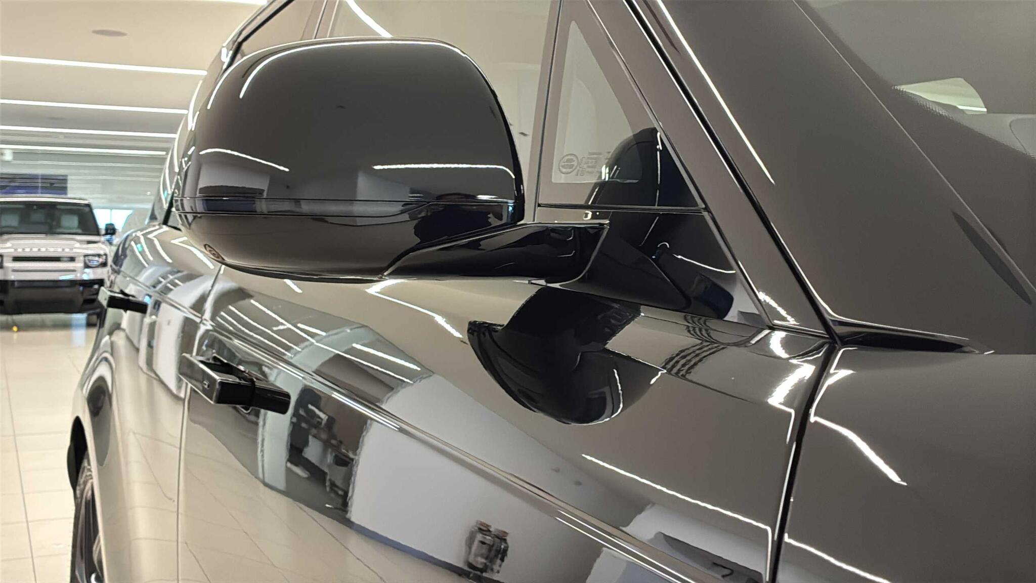 Land Rover Range Rover Sport view 24