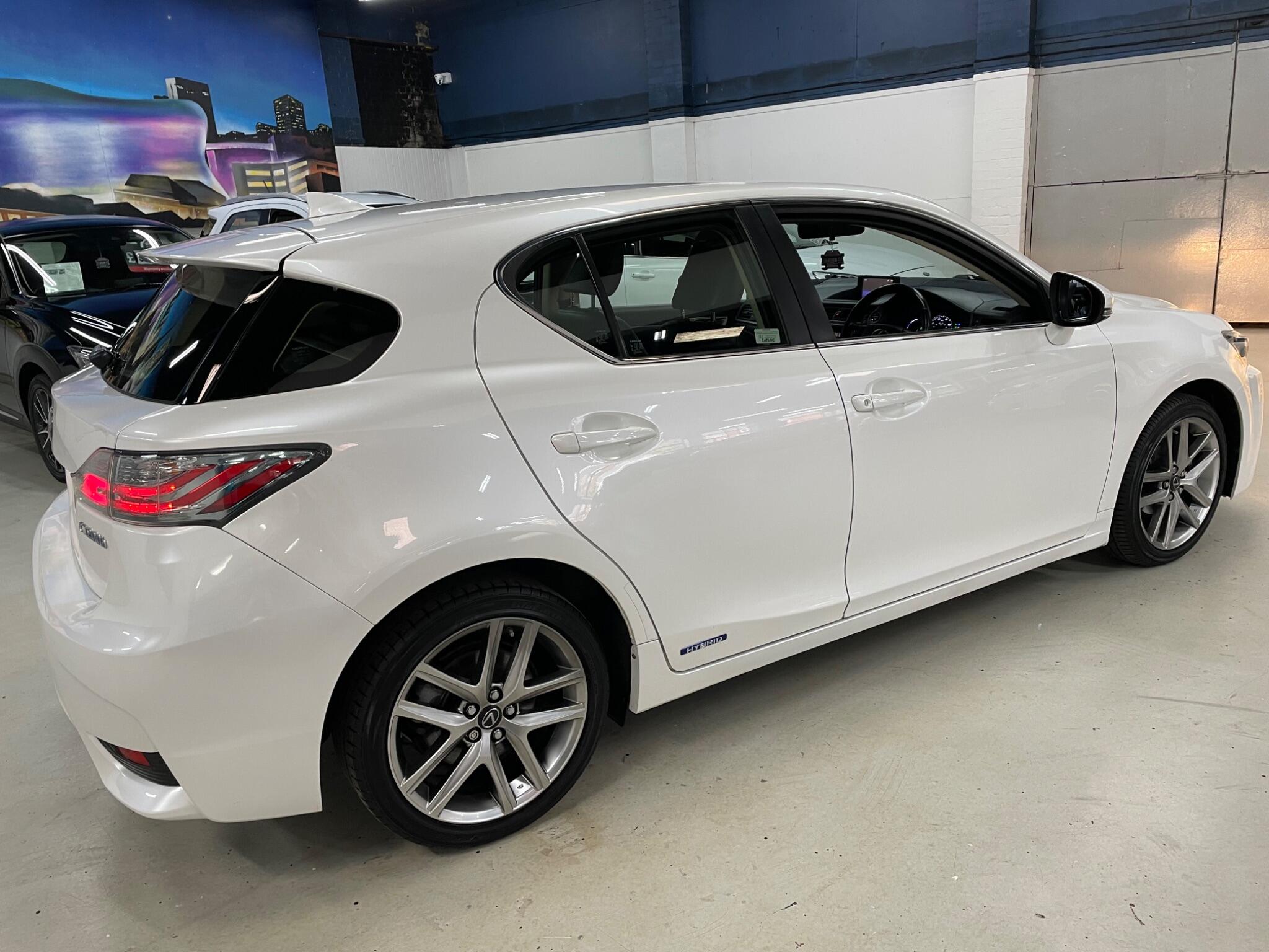 Lexus CT view 6