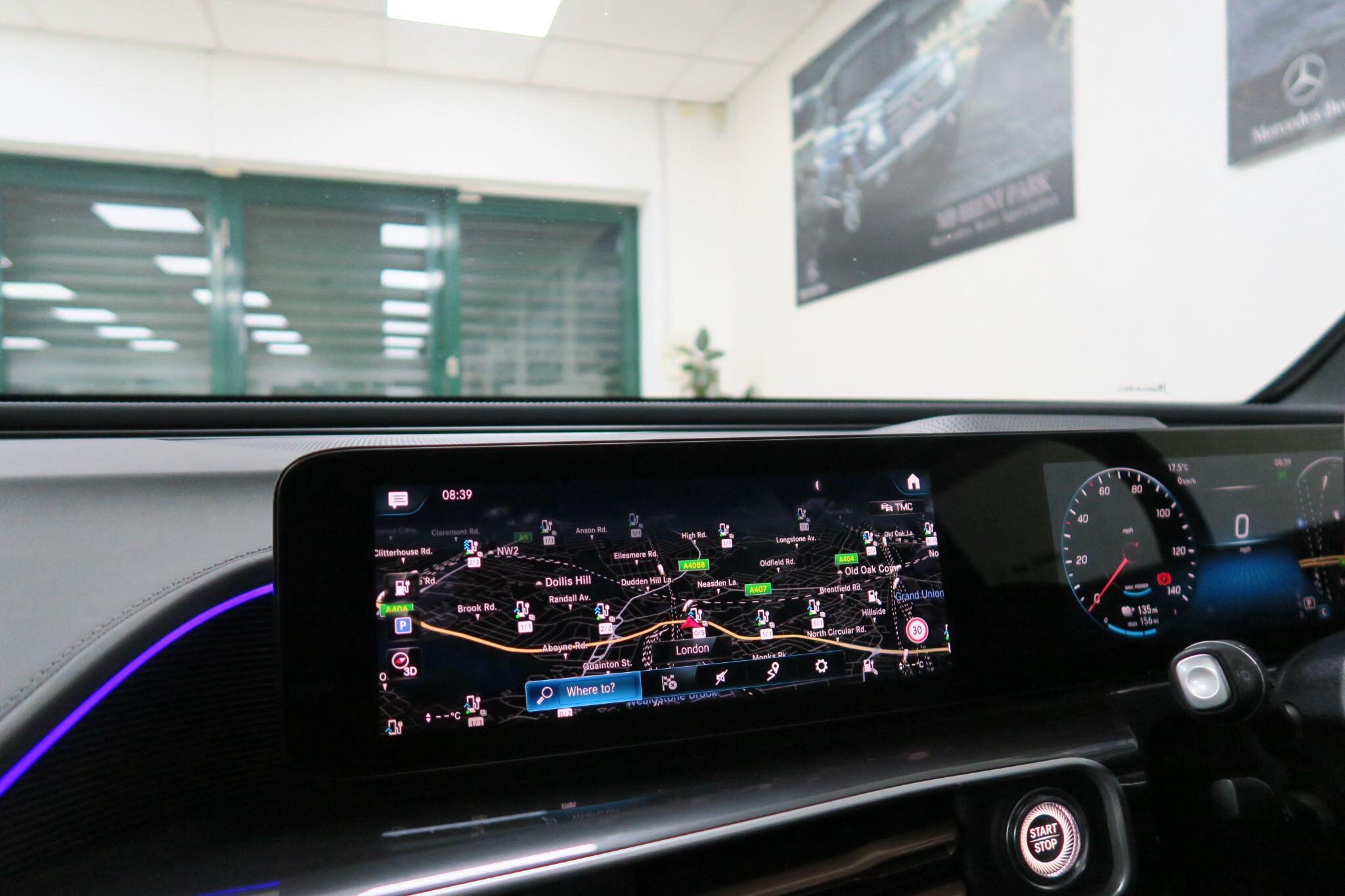 Mercedes-Benz EQC view 14