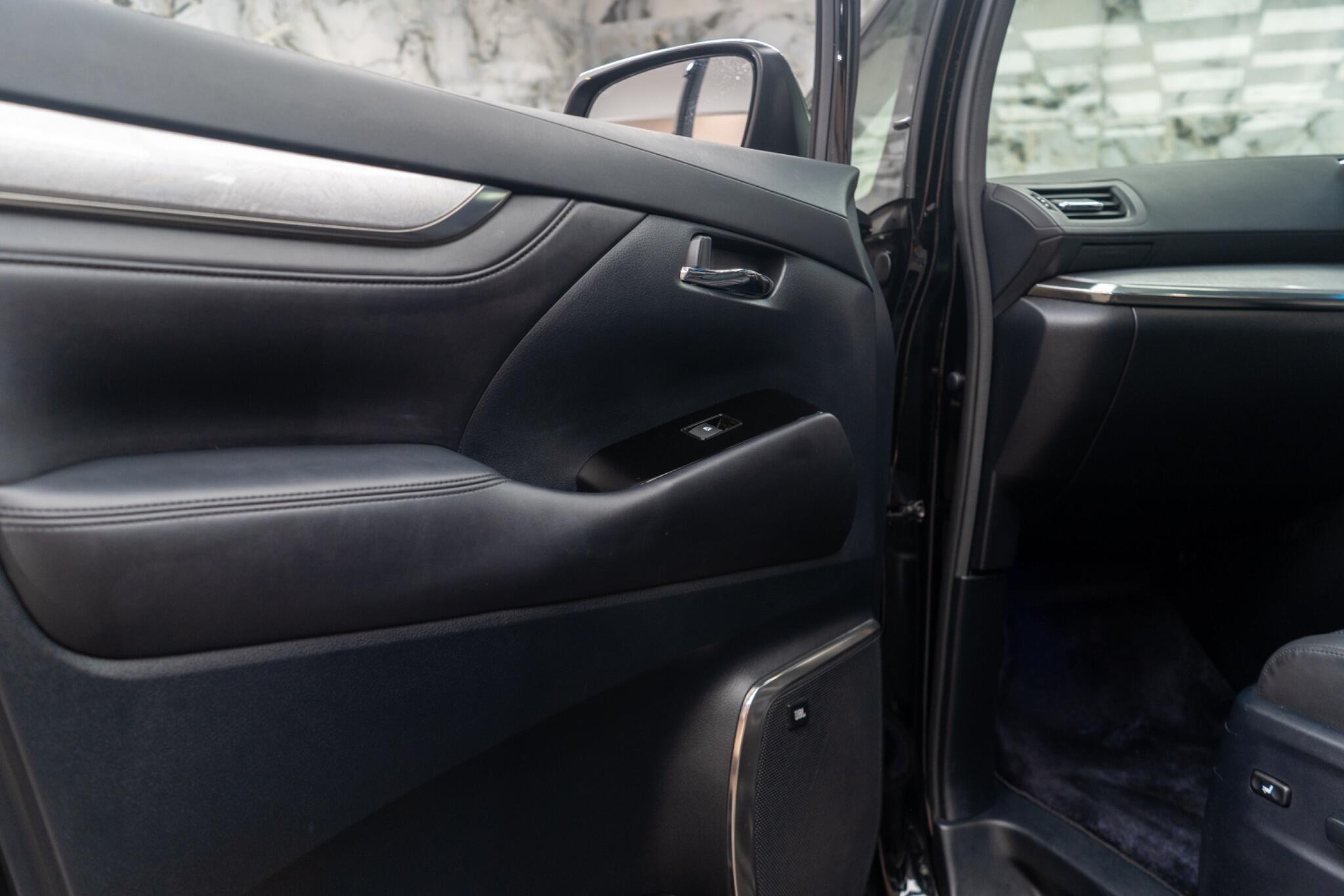 Toyota Alphard view 31