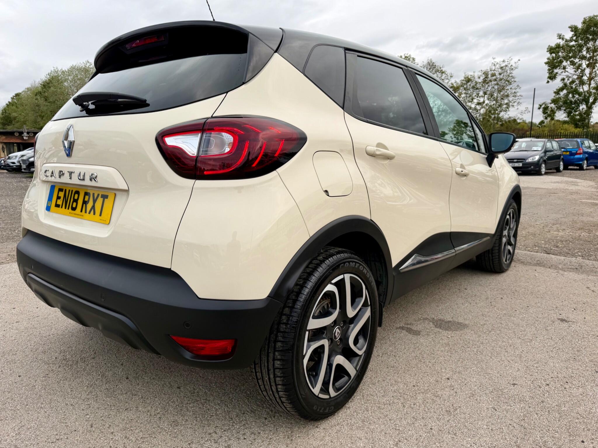 Renault Captur view 21