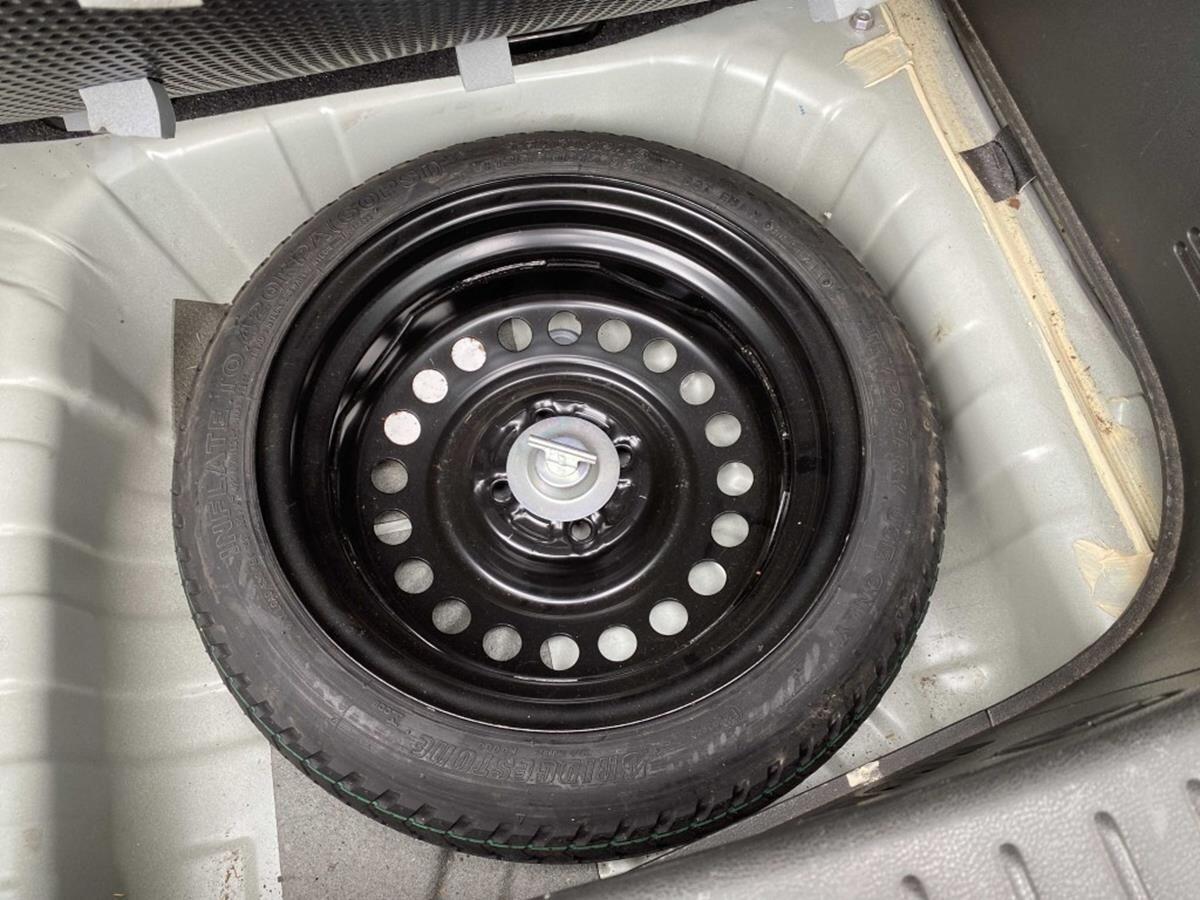 Nissan Cube view 13