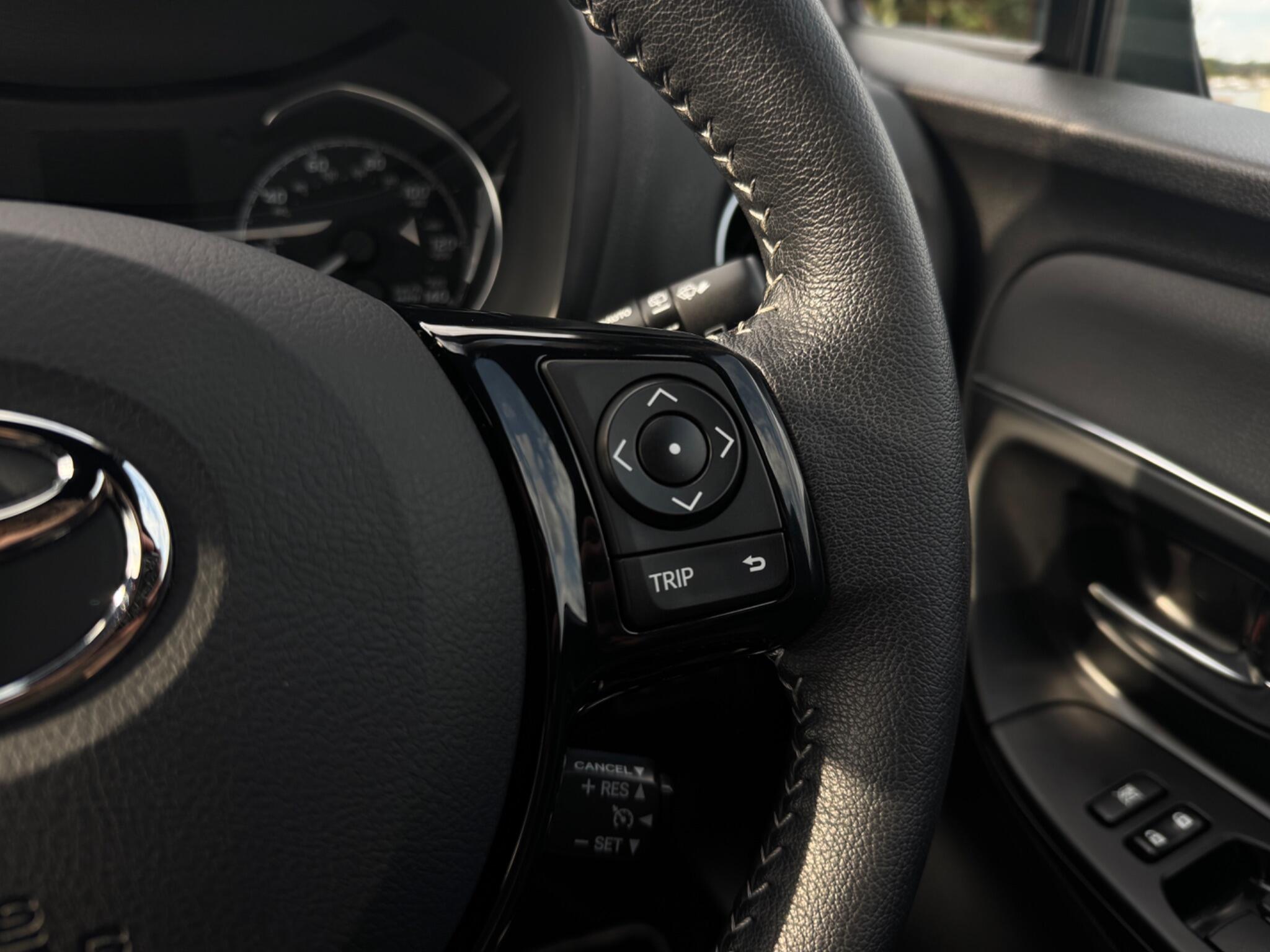 Toyota Yaris view 25
