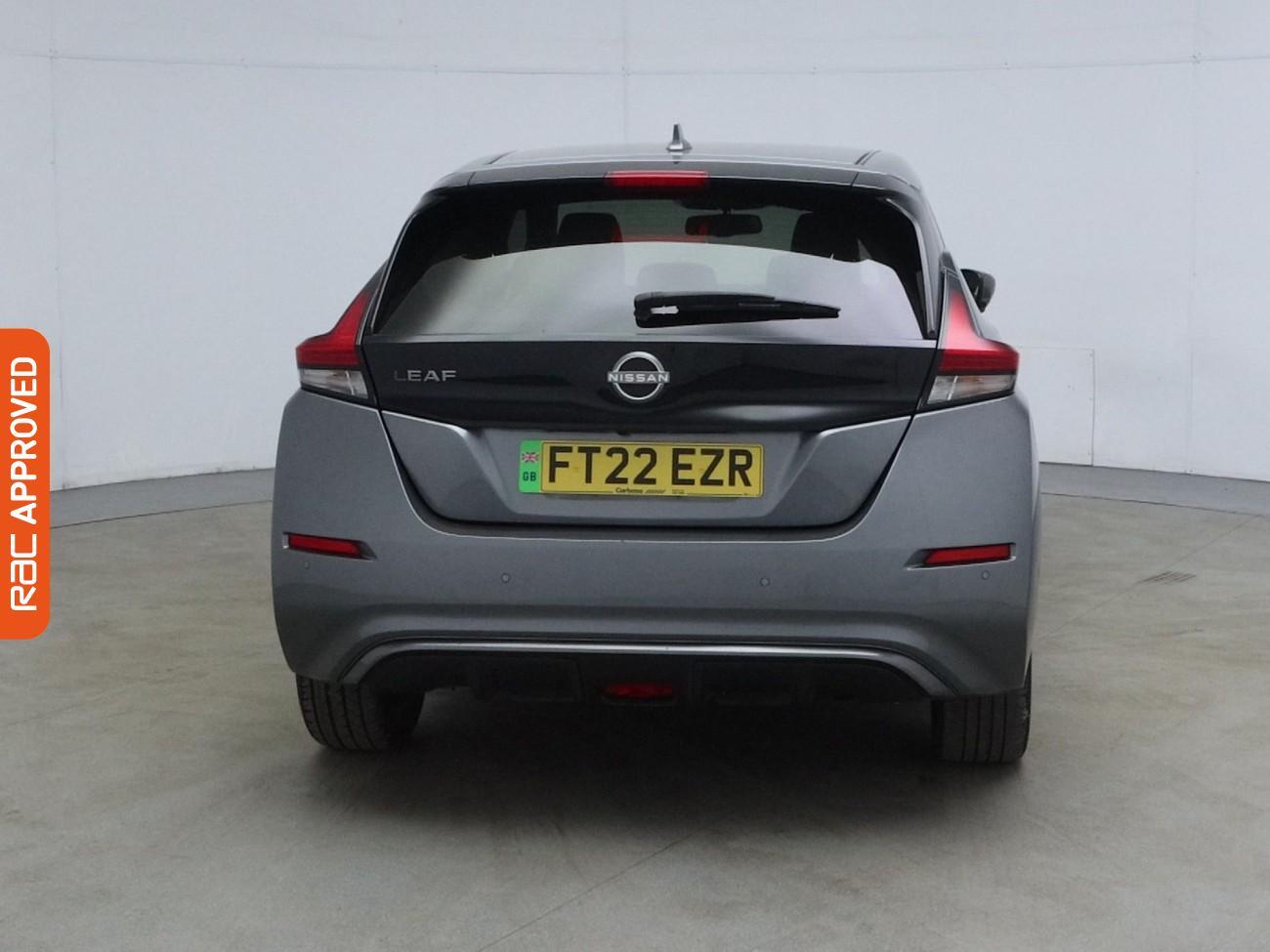 Nissan Leaf view 9