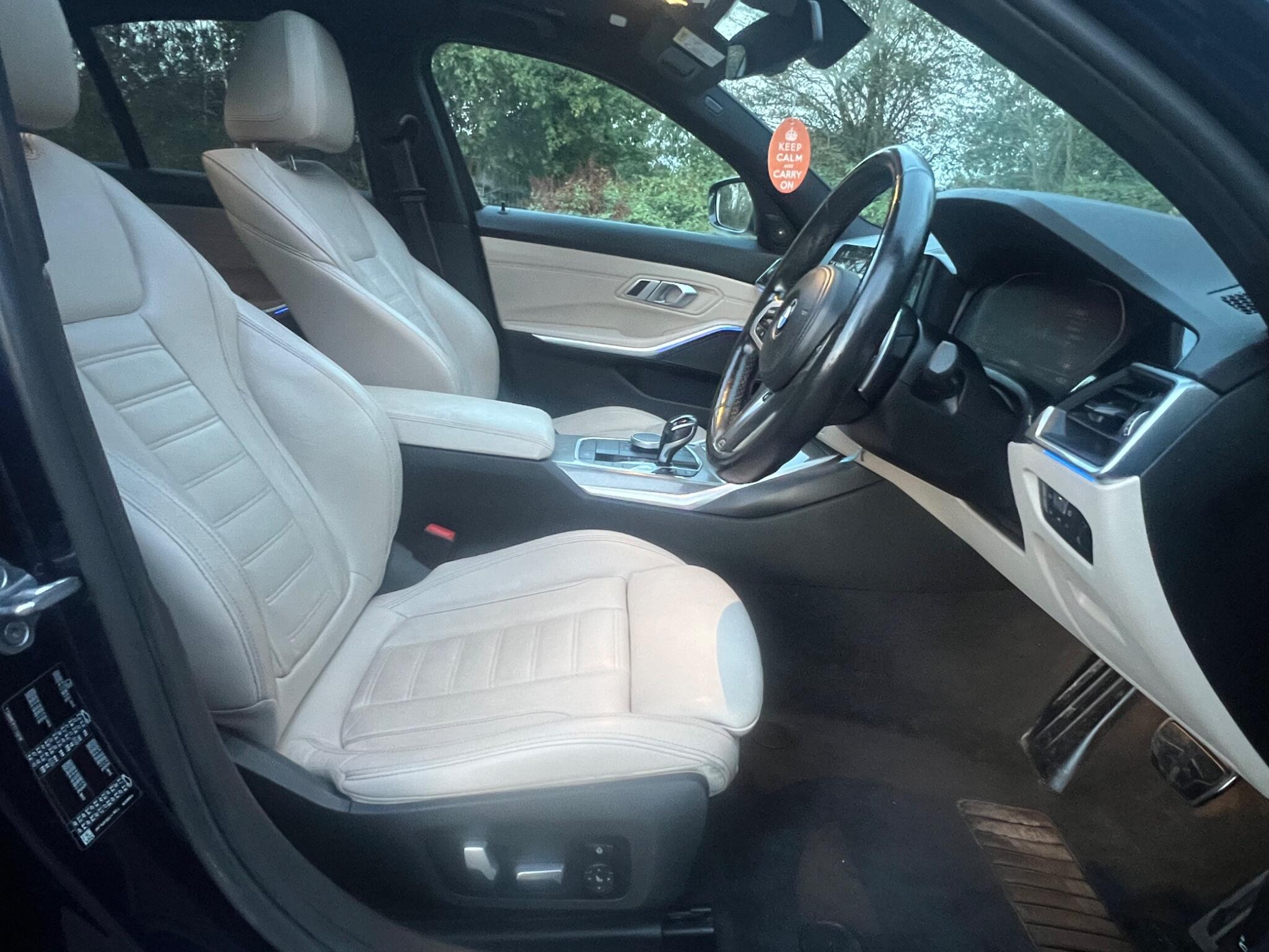 BMW 3 Series view 17