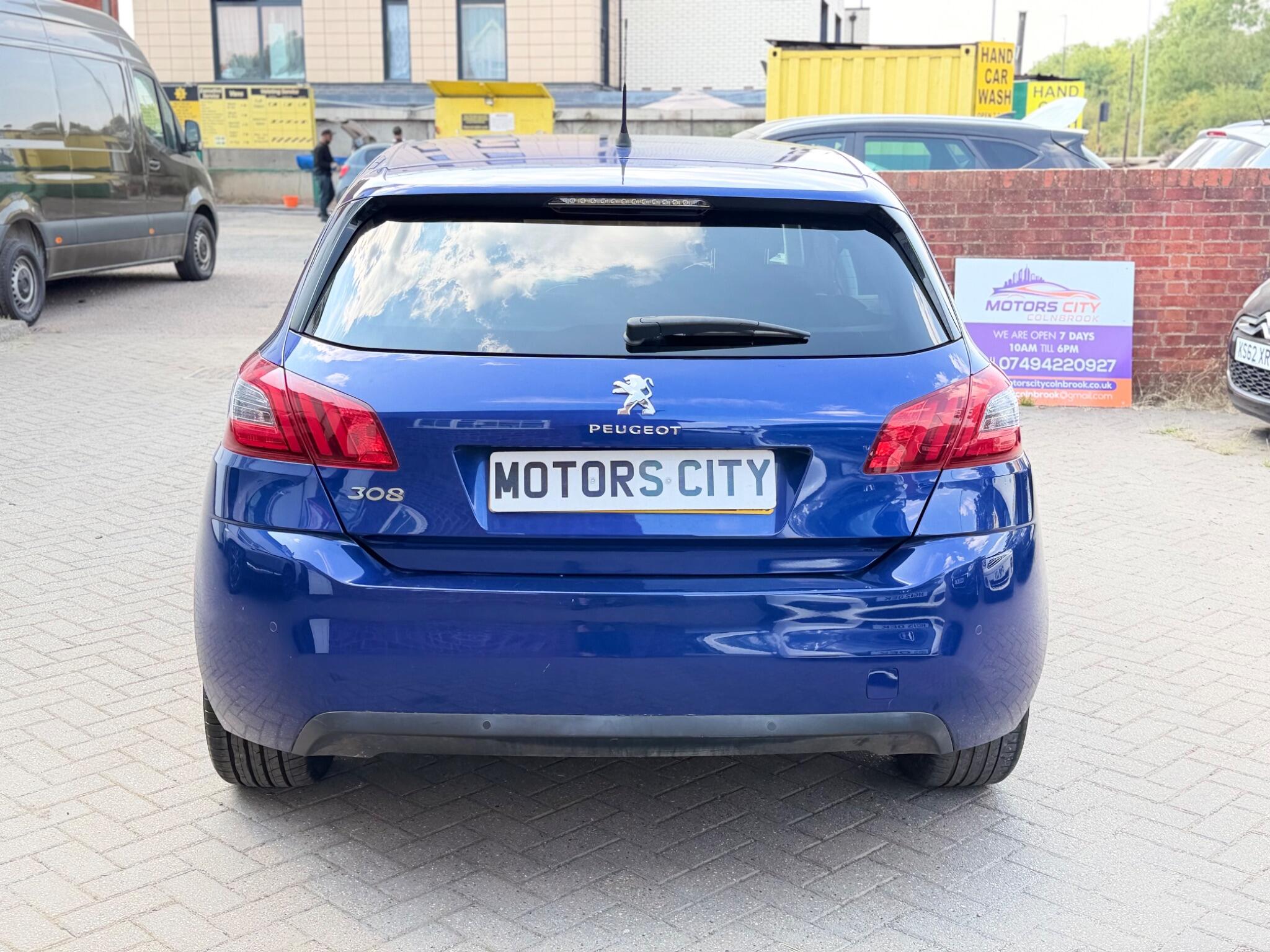Peugeot 308 view 7