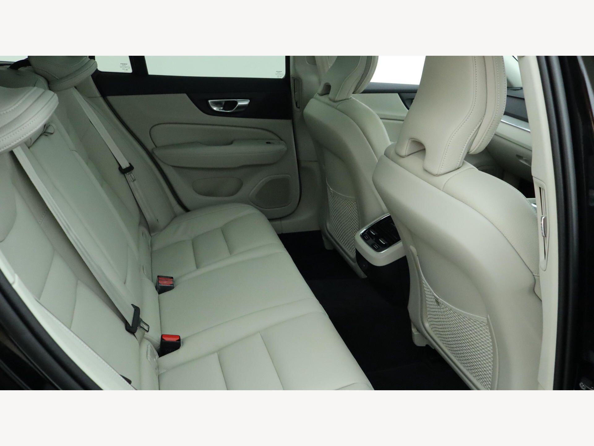 Volvo V60 view 9