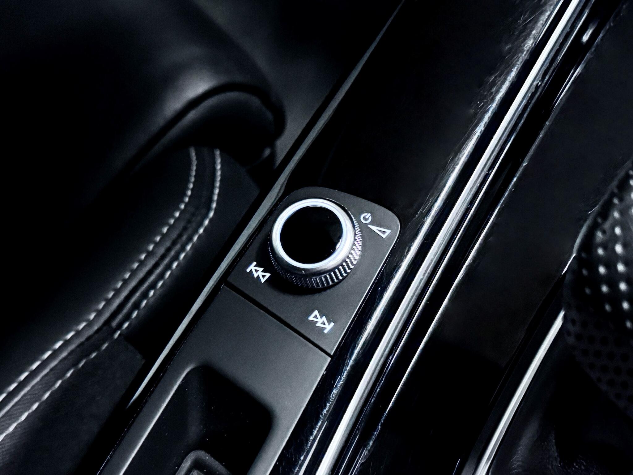 Audi S4 view 32